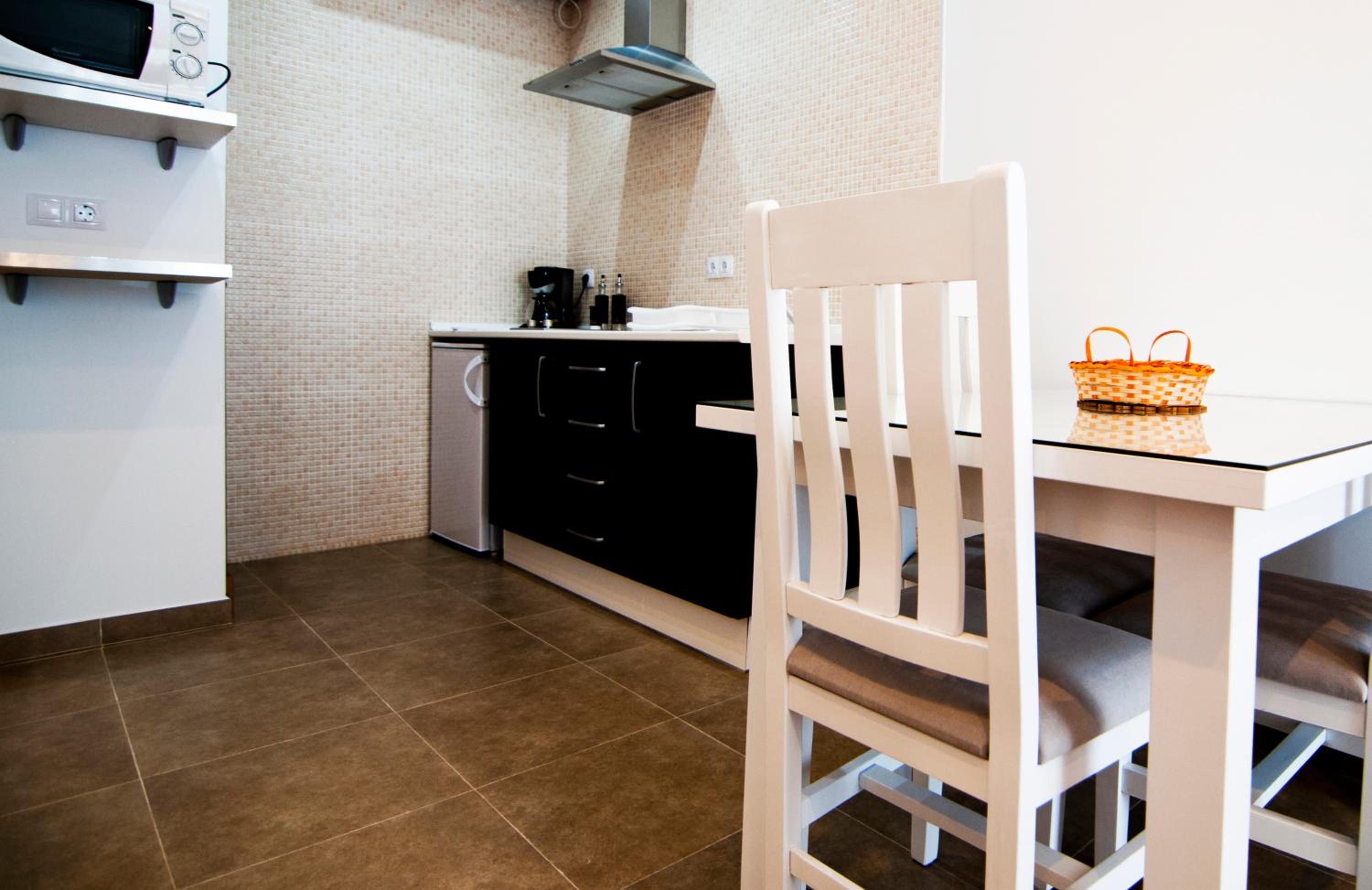 Three-Bedroom Apartment (5 Adults)