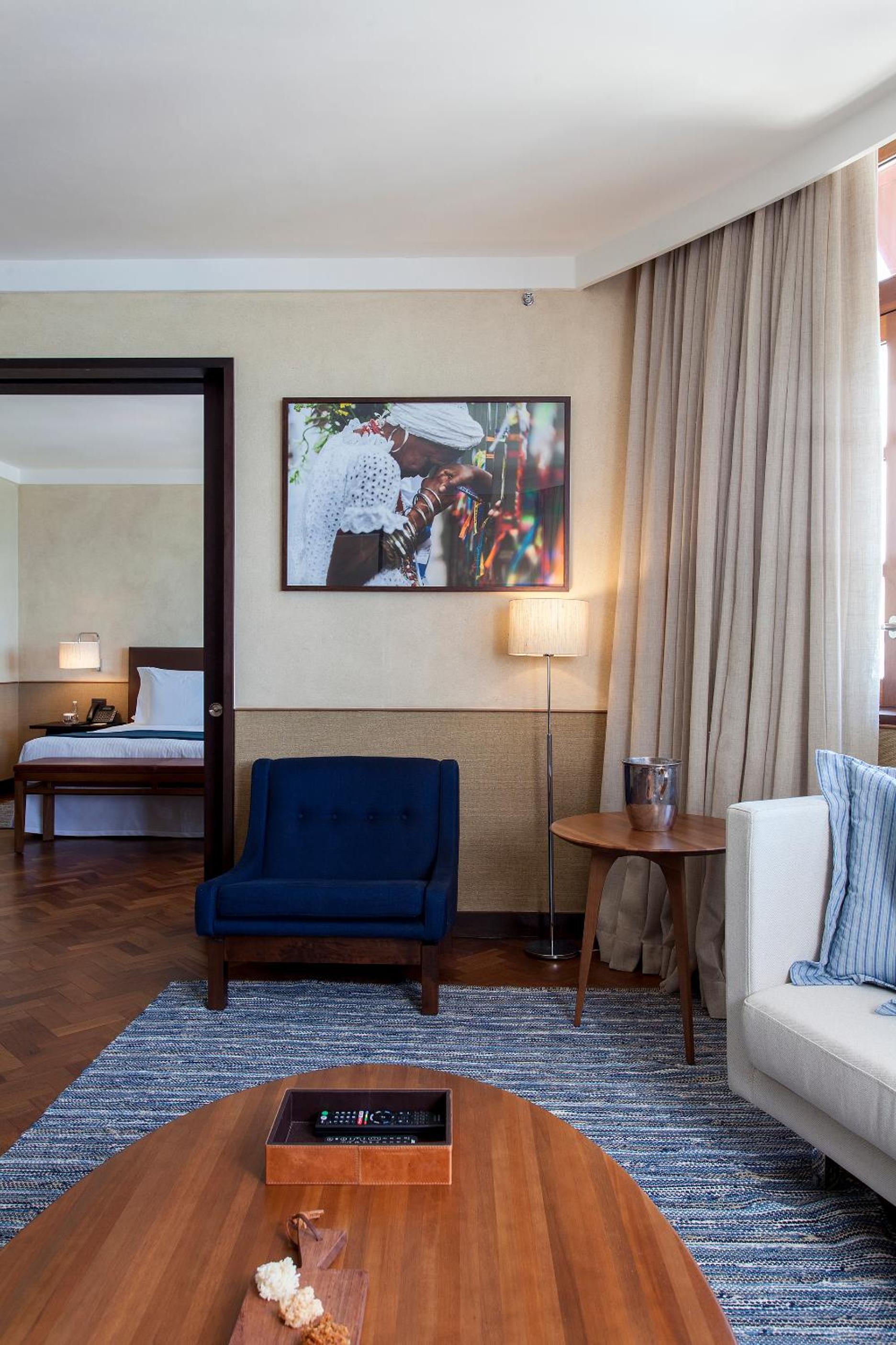 Deluxe Suite with Sea View