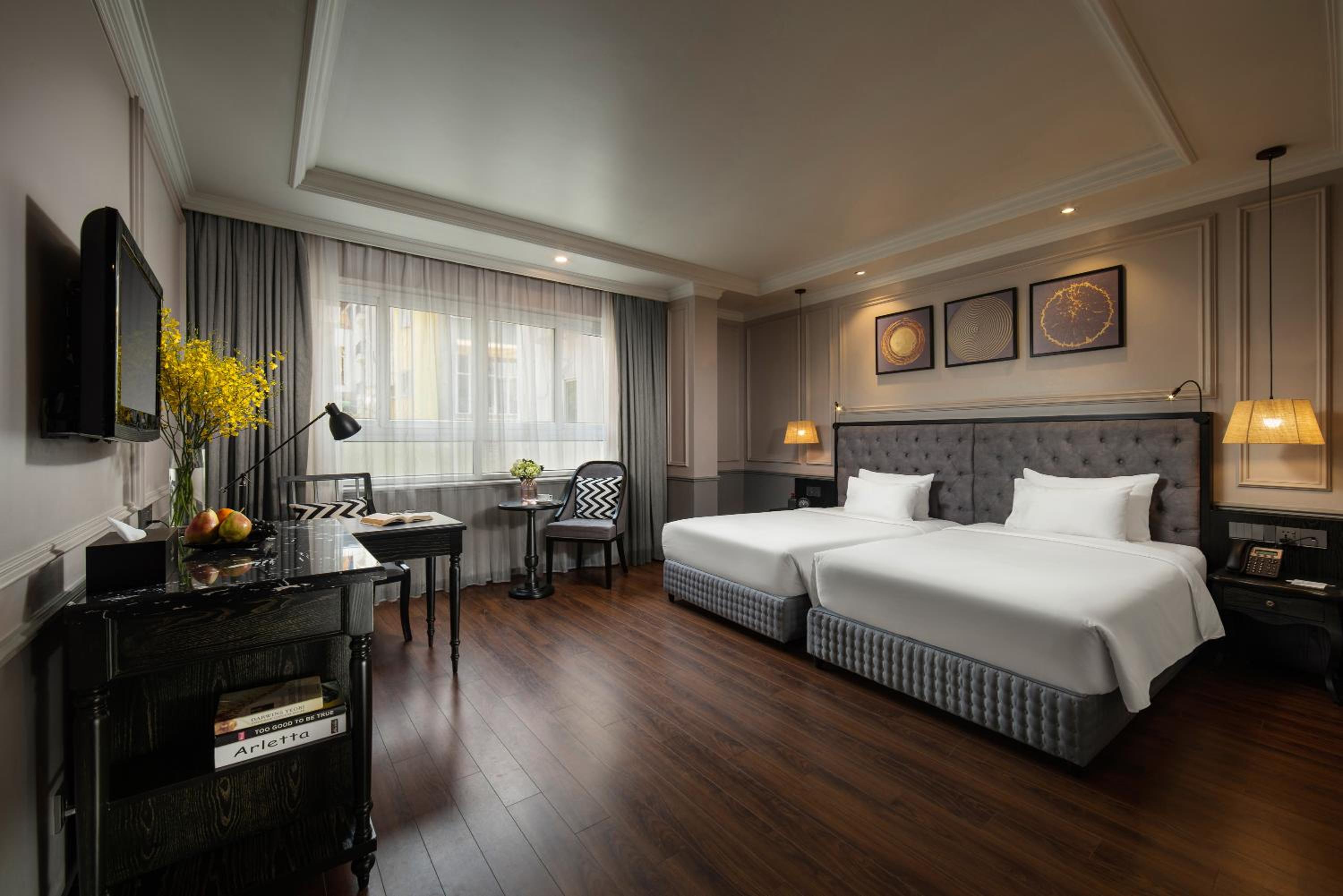 Junior Suite with City View