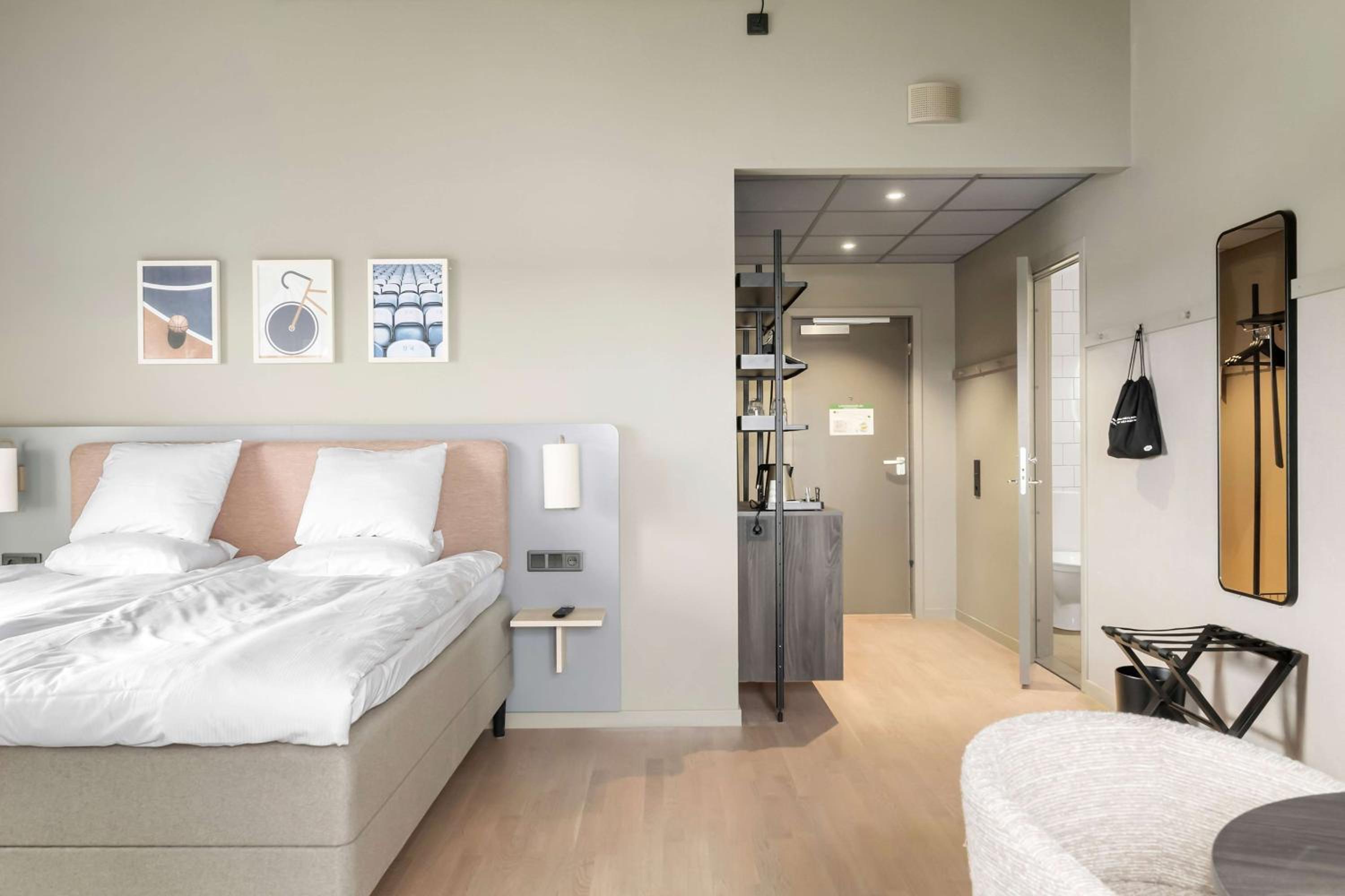 Junior King Suite with Bunk Bed