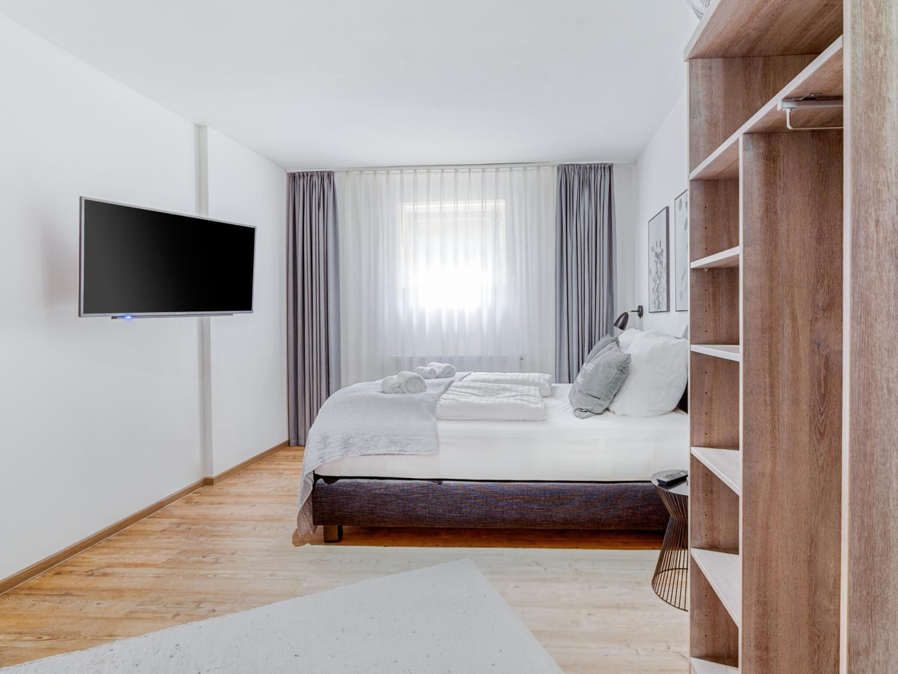 One-Bedroom Suite - Basement 