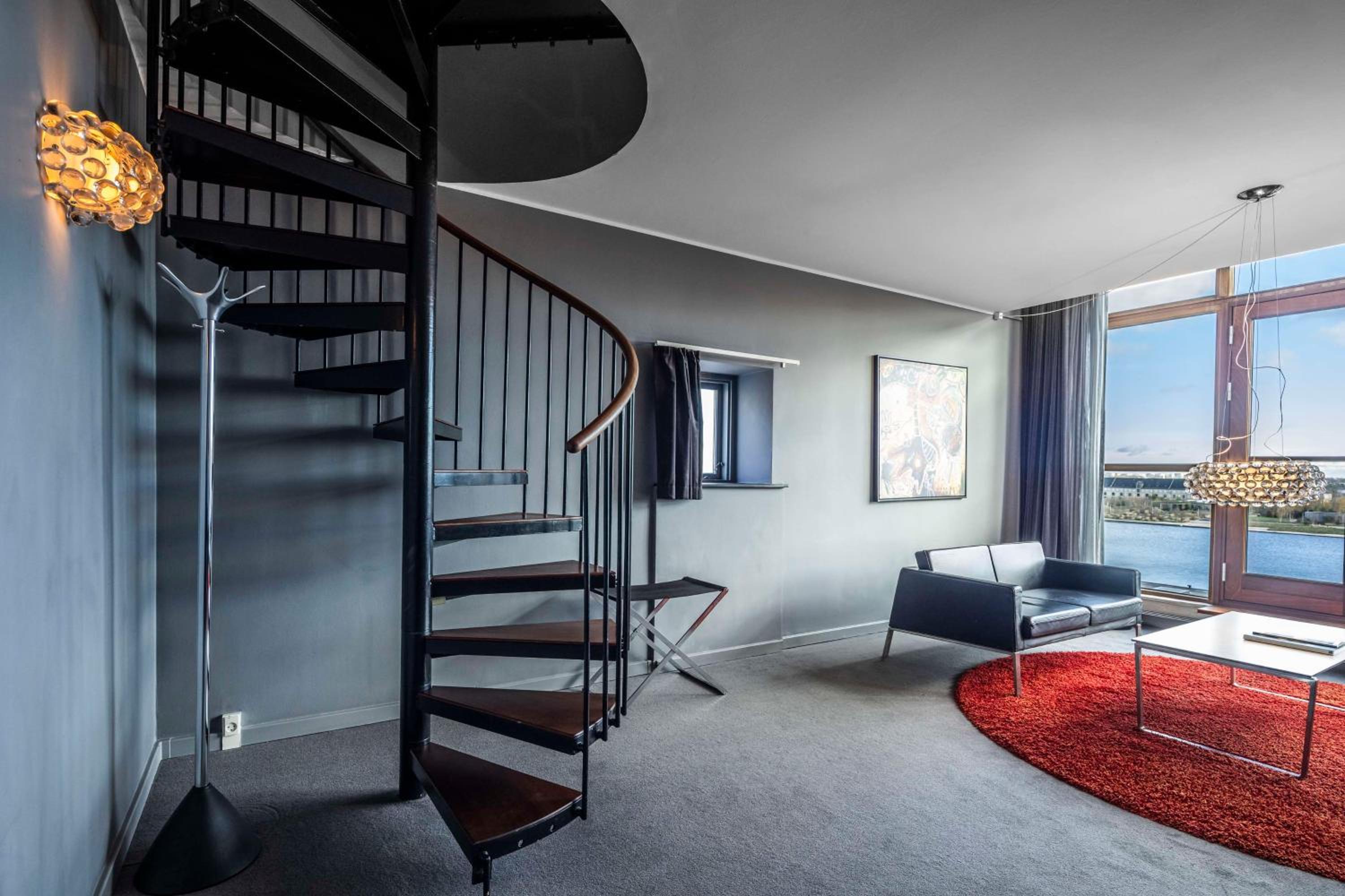 Deluxe Suite with Sea View