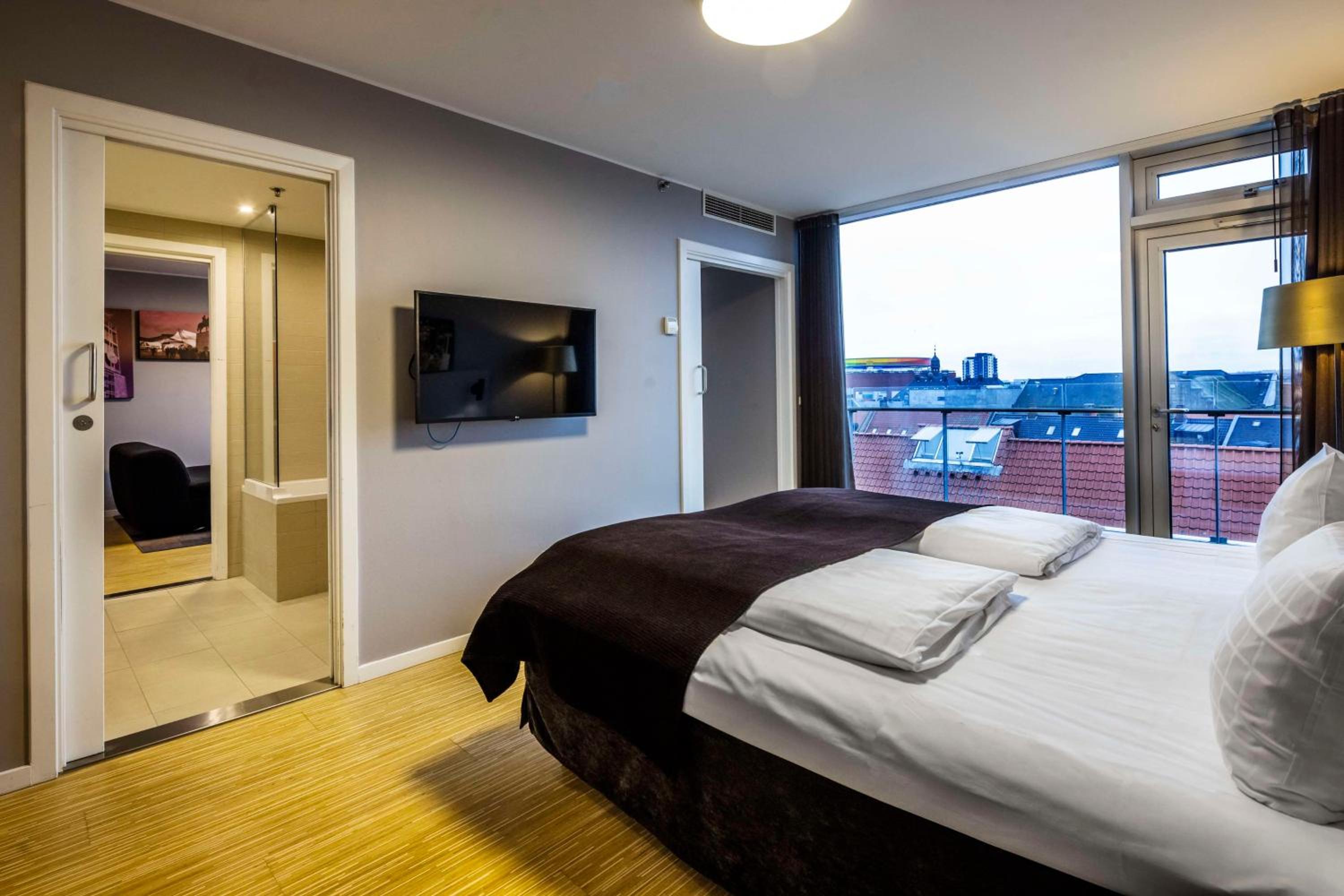Suite with Balcony
