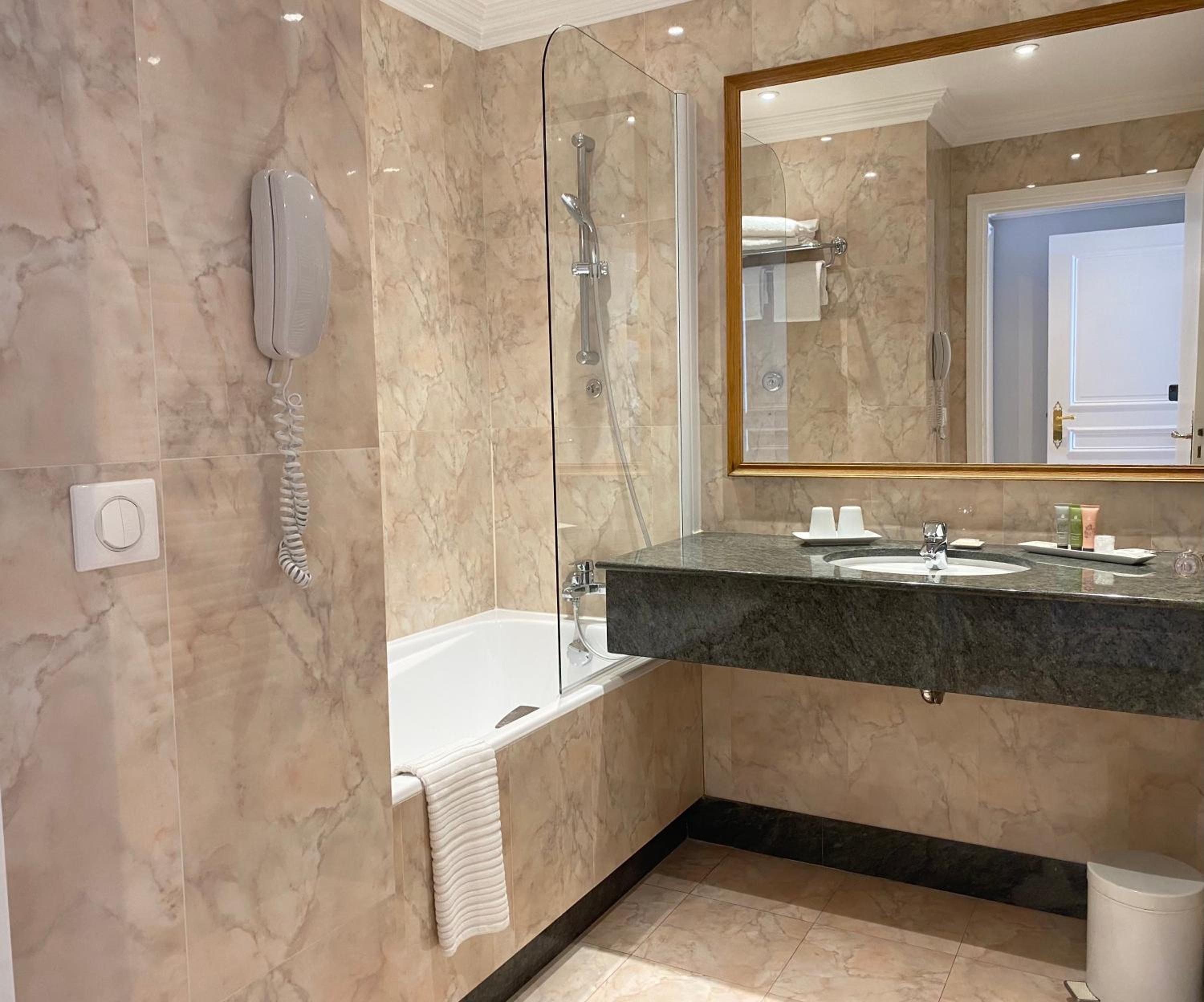 Suite with Terrace Littré