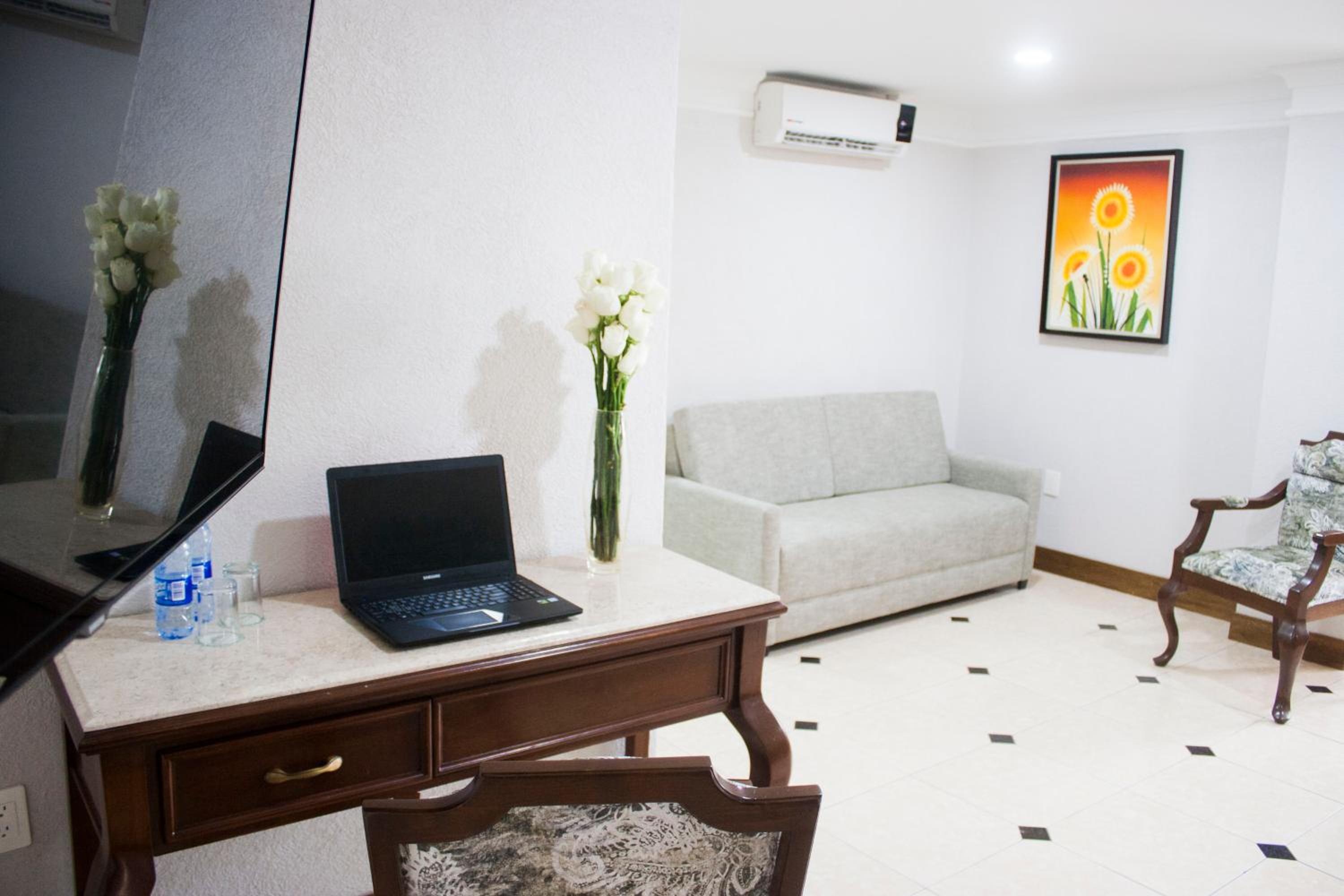 Standard Double Suite