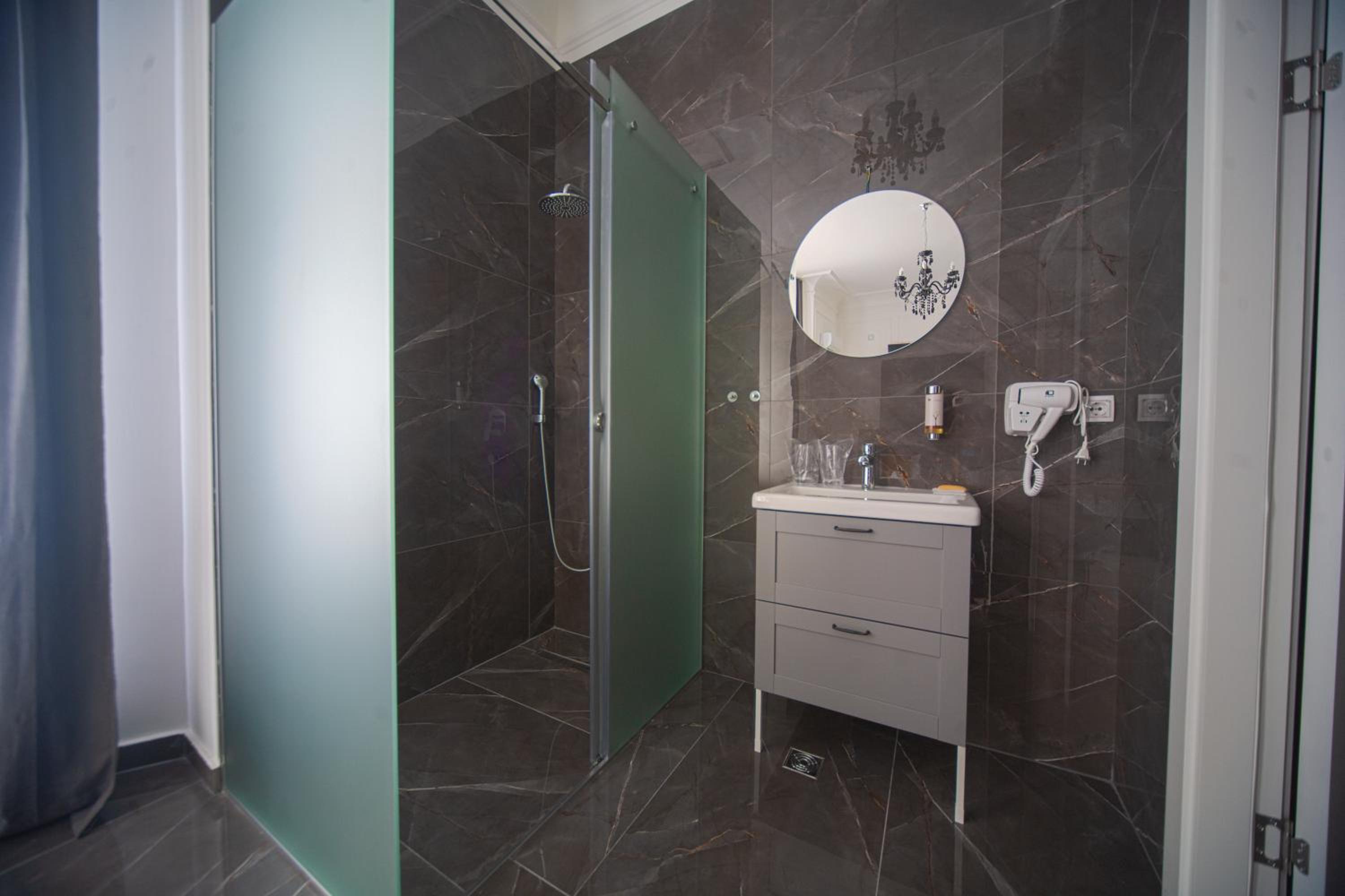 Deluxe Suite with City View