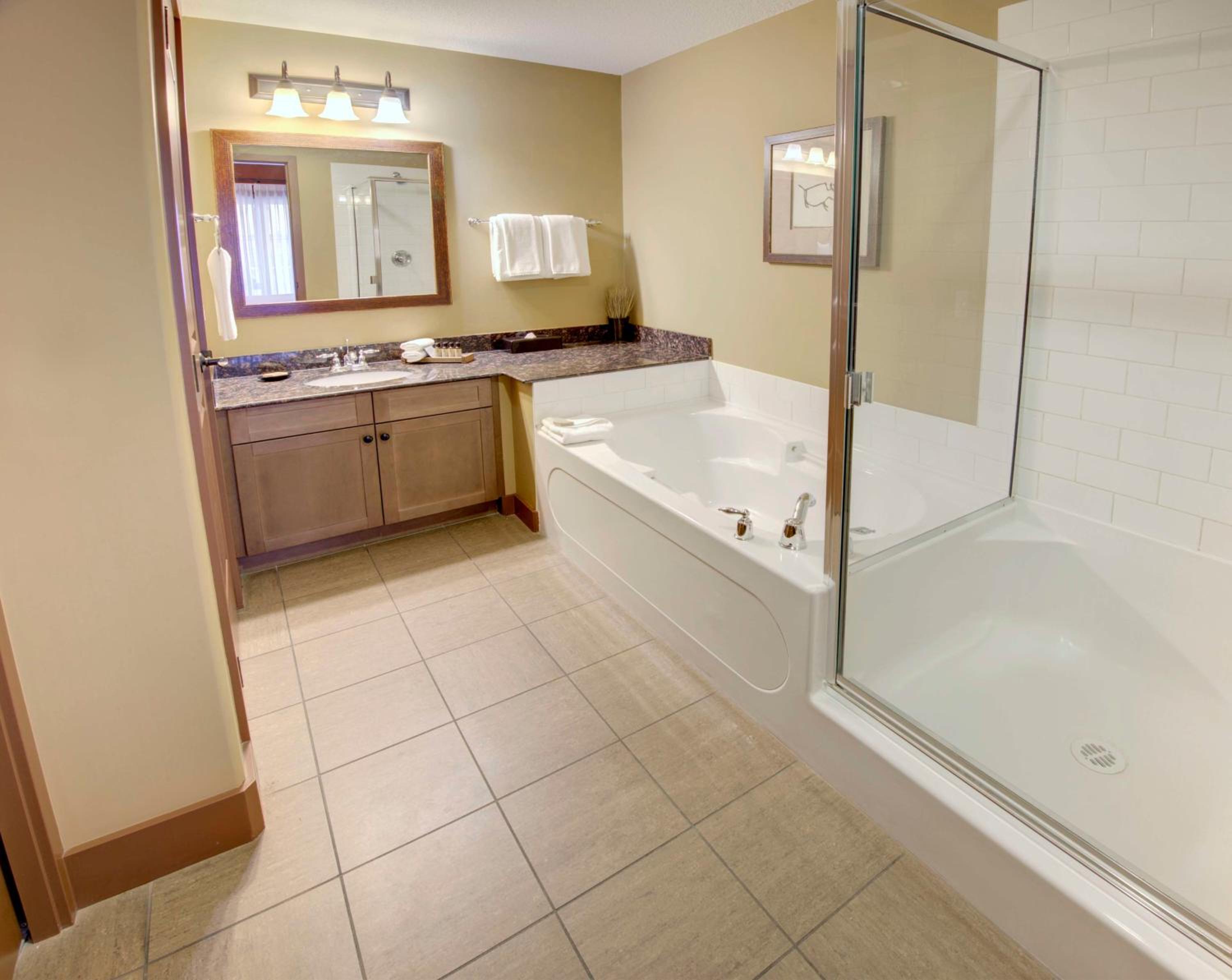 Two-Bedroom Suite with King Bed and Two Queen Beds