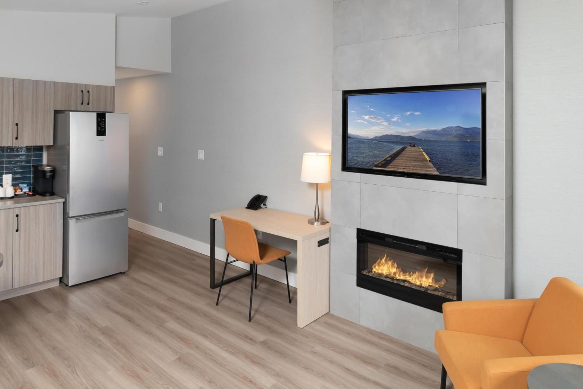 Junior Suite with Mountain View