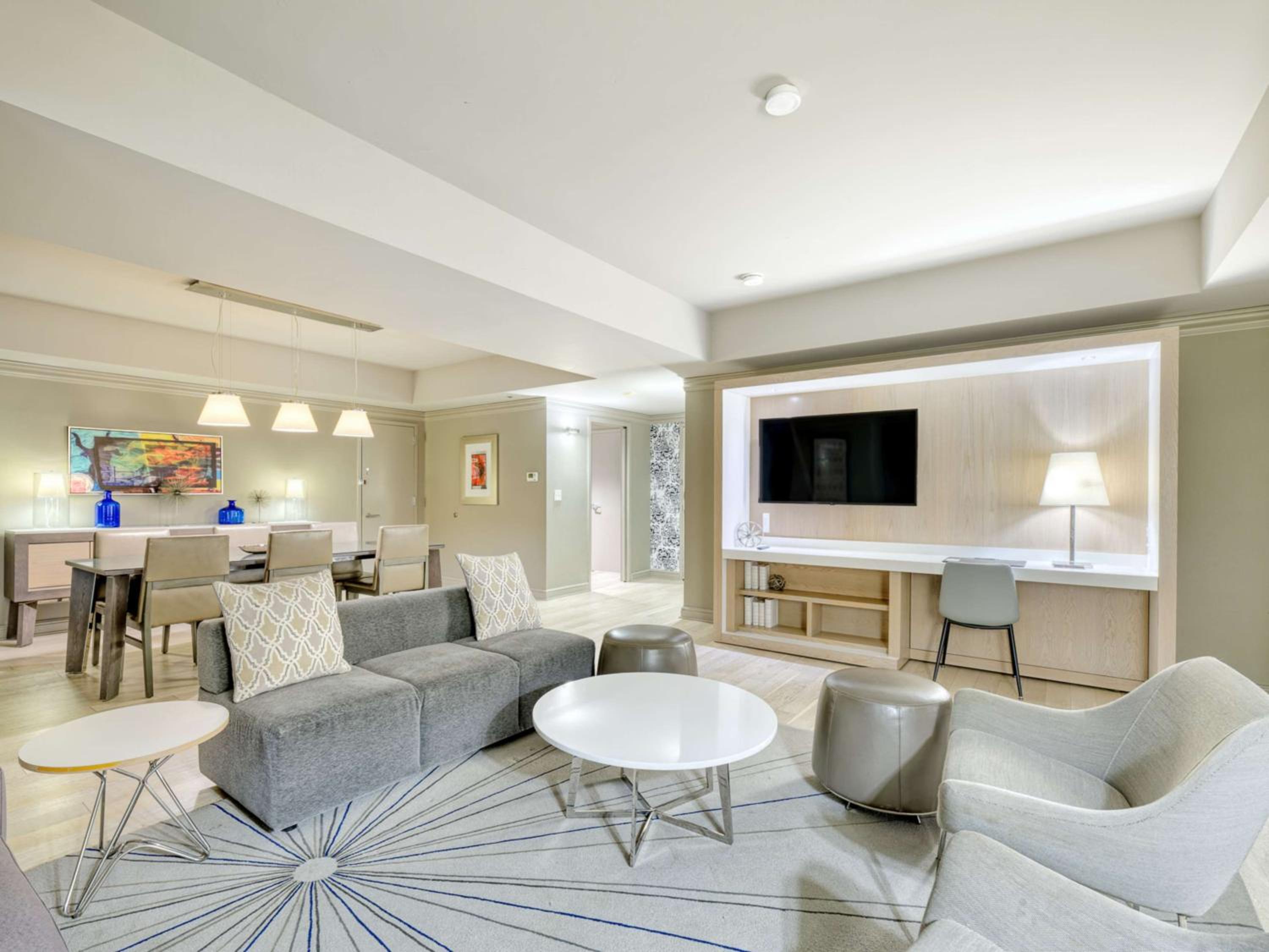 One-Bedroom Premium King Suite - Non-Smoking