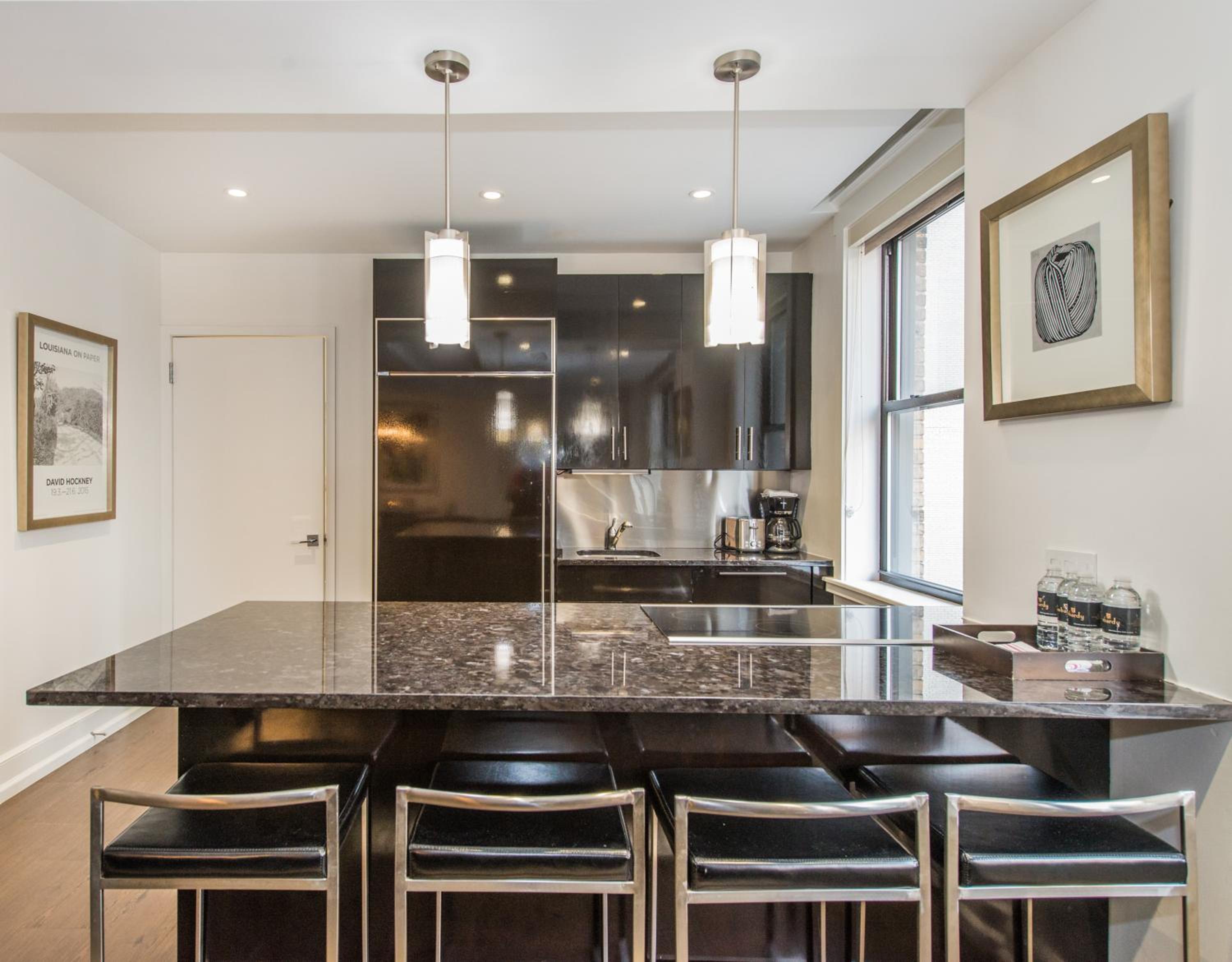 One-Bedroom King Suite