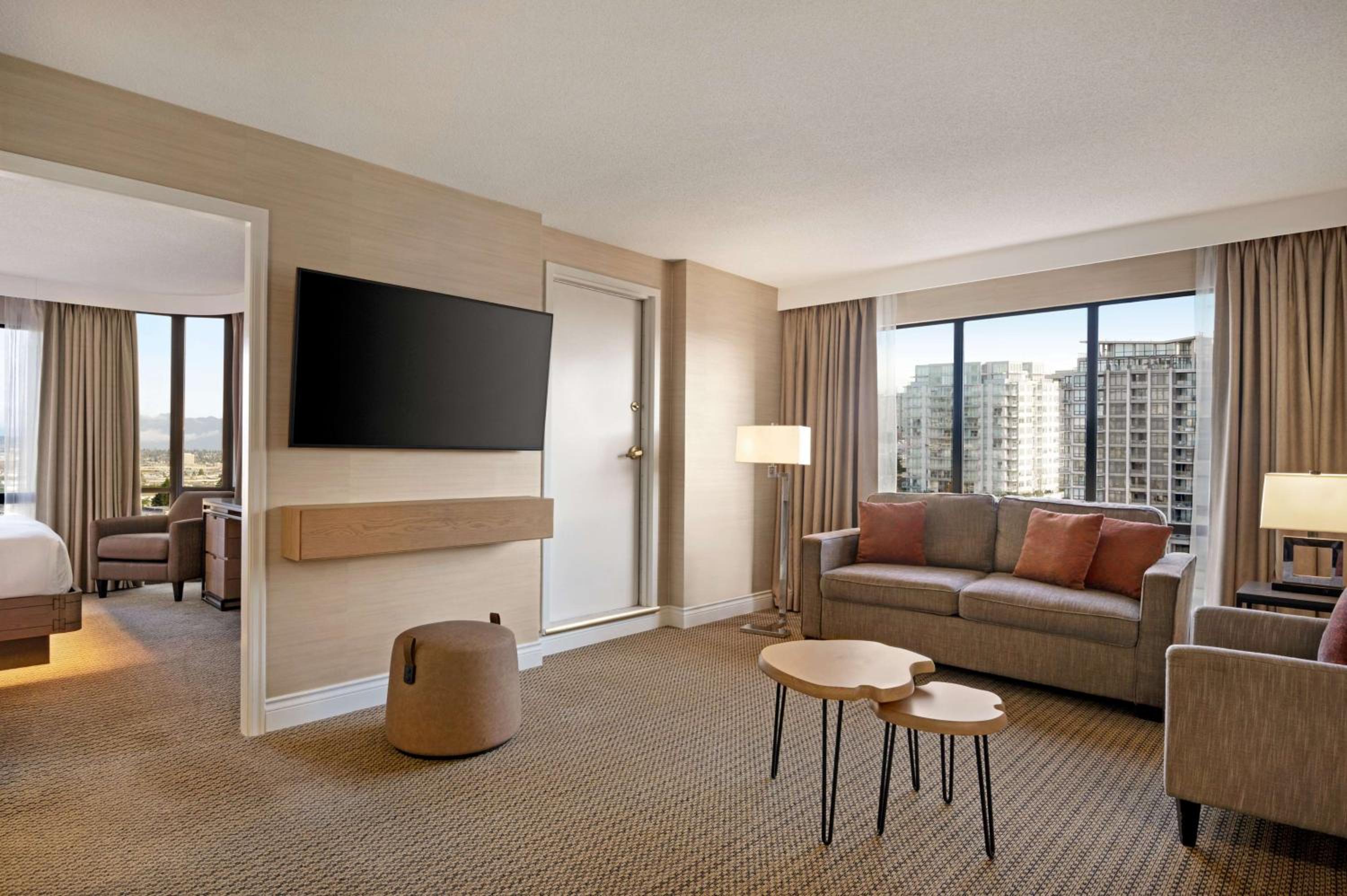 One-Bedroom King Suite
