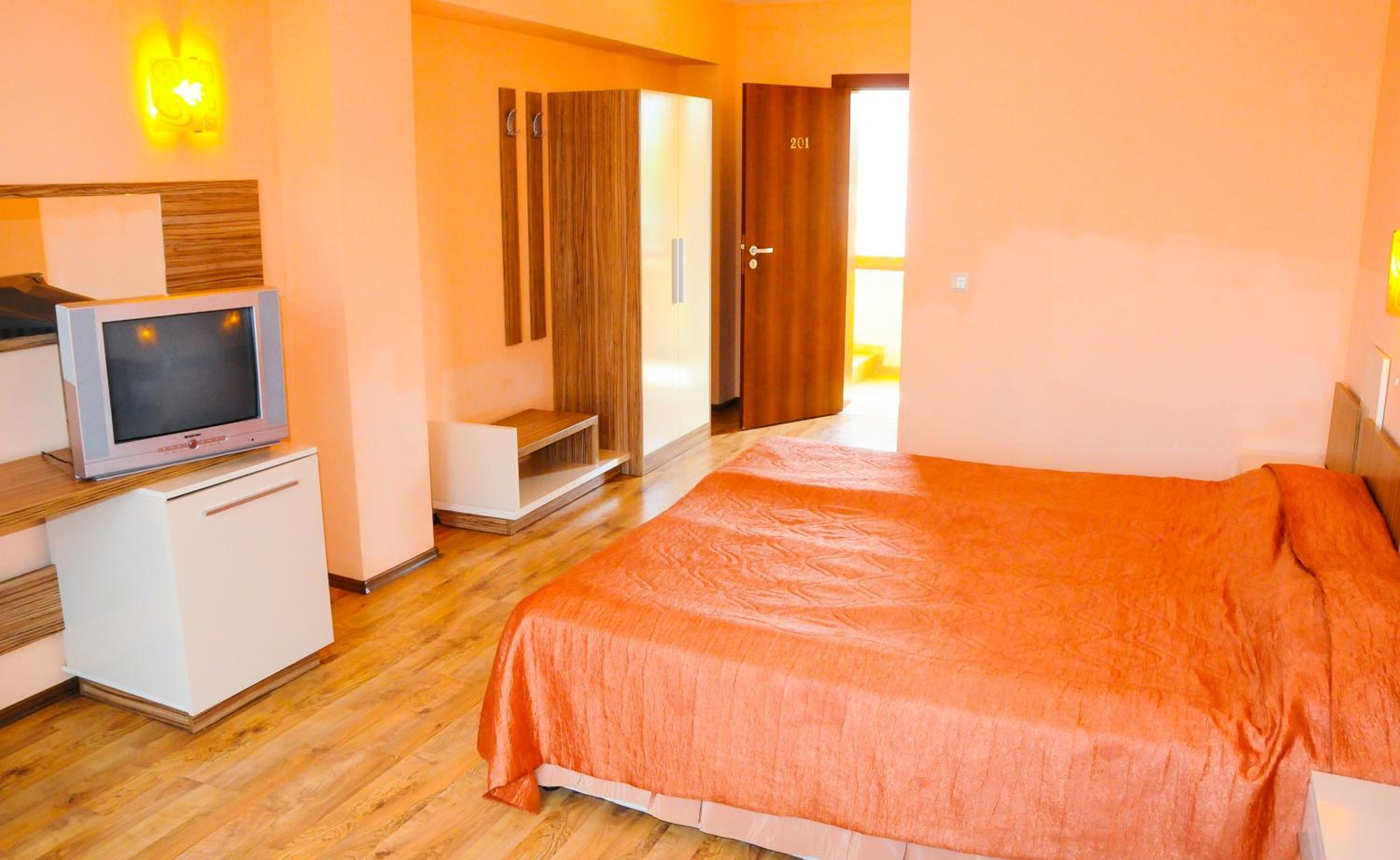 Double Or Twin Room With Partial Sea View