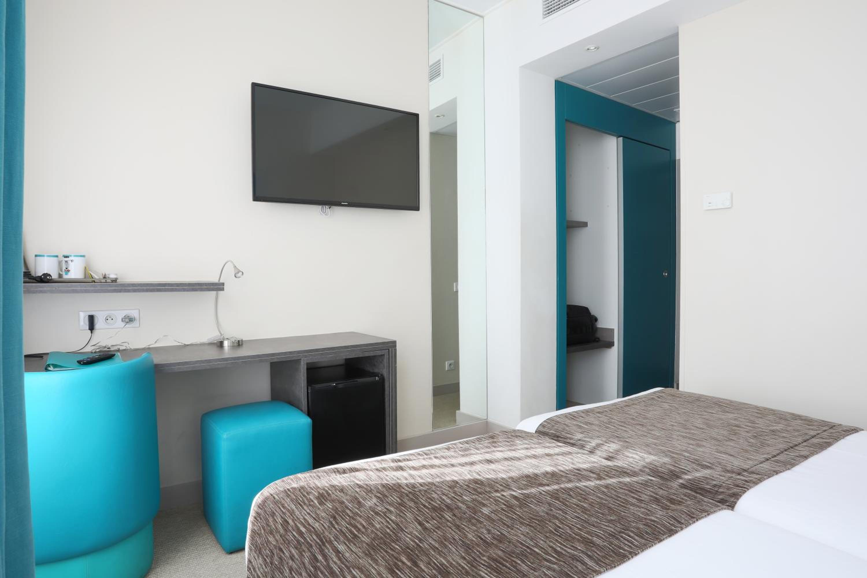 Superior Double or Twin Room - Patio View