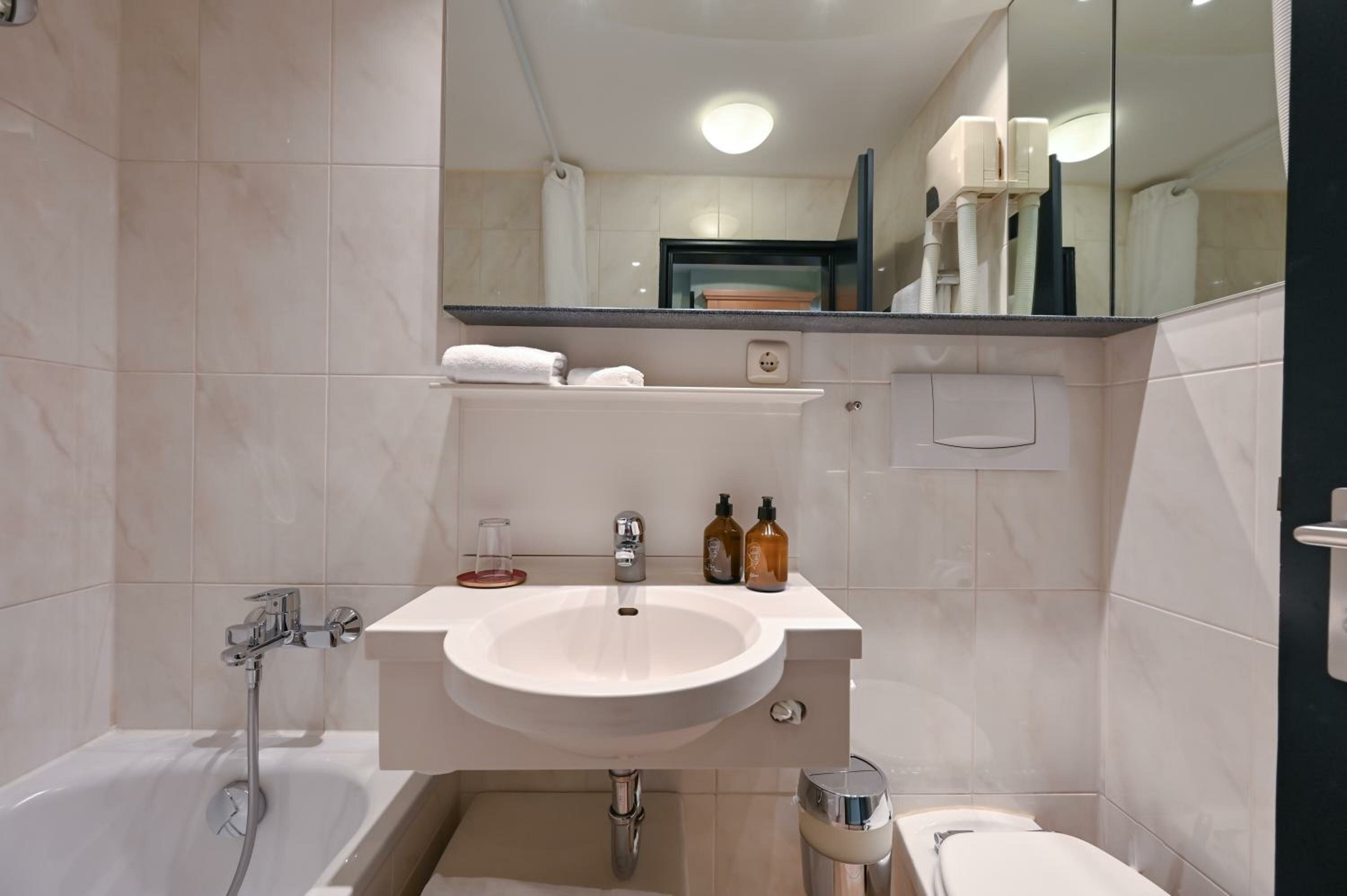 Standard Single Room