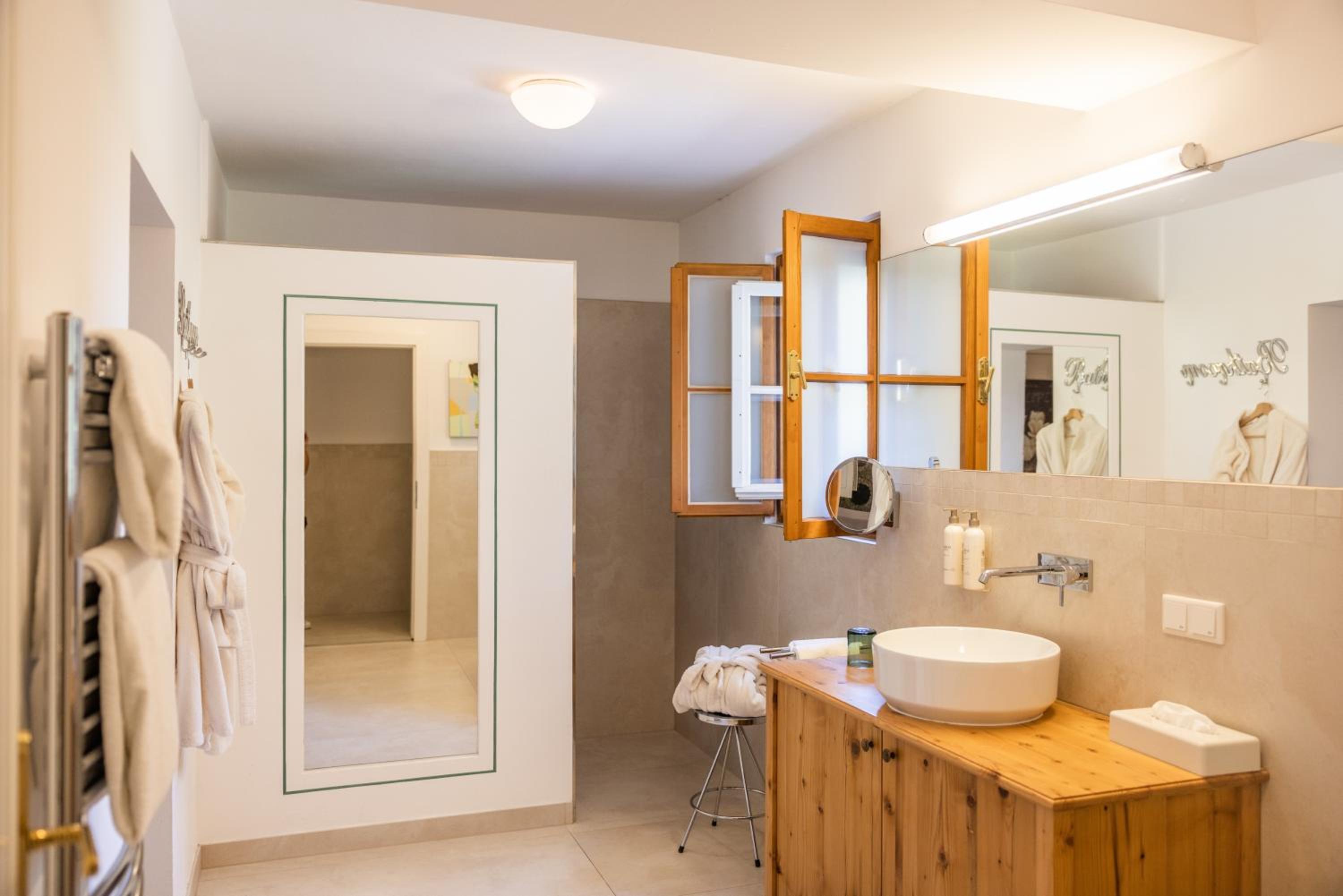 Double Room (1 Adult)