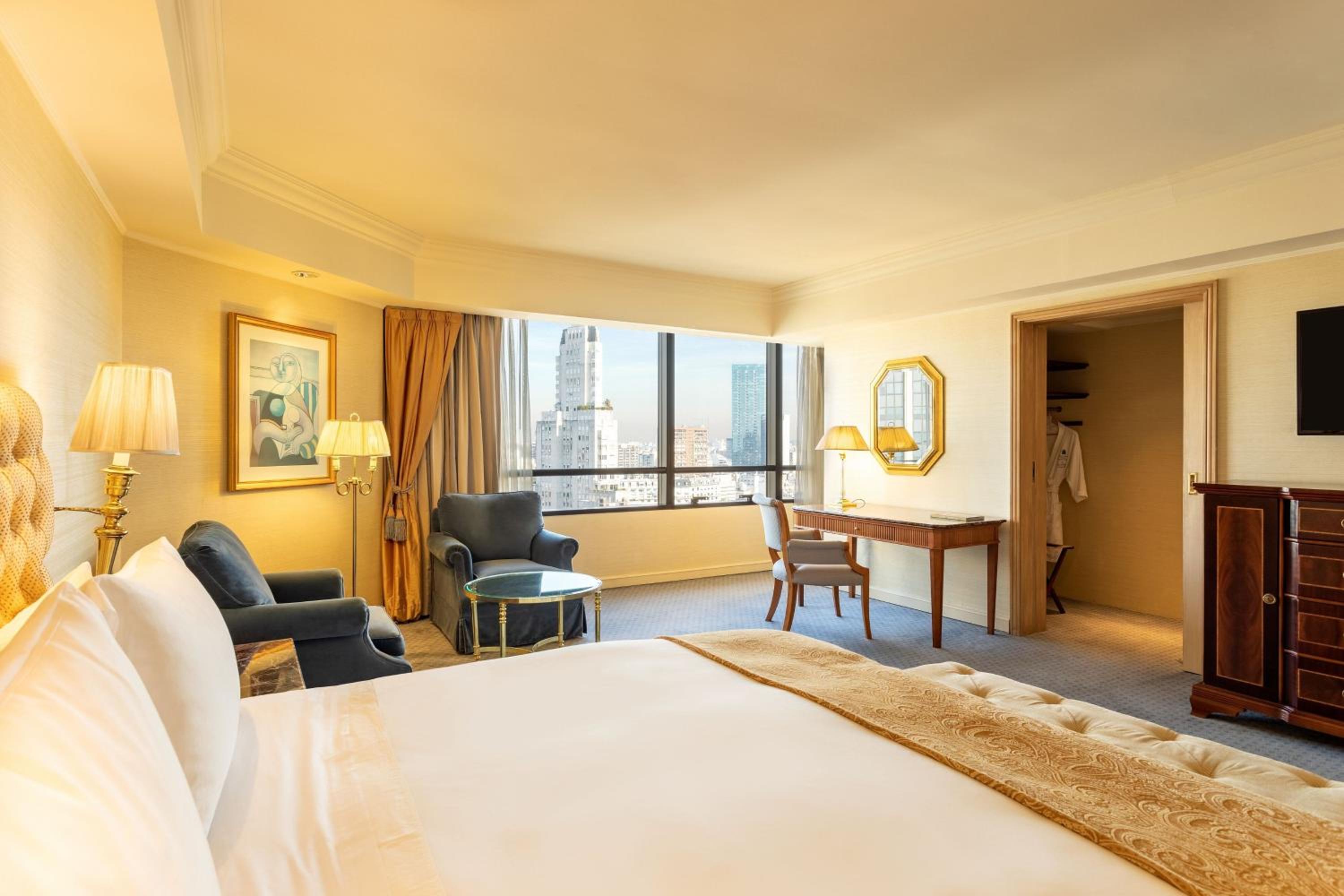 Four-Bedroom Presidential Suite with City view - Top Floor