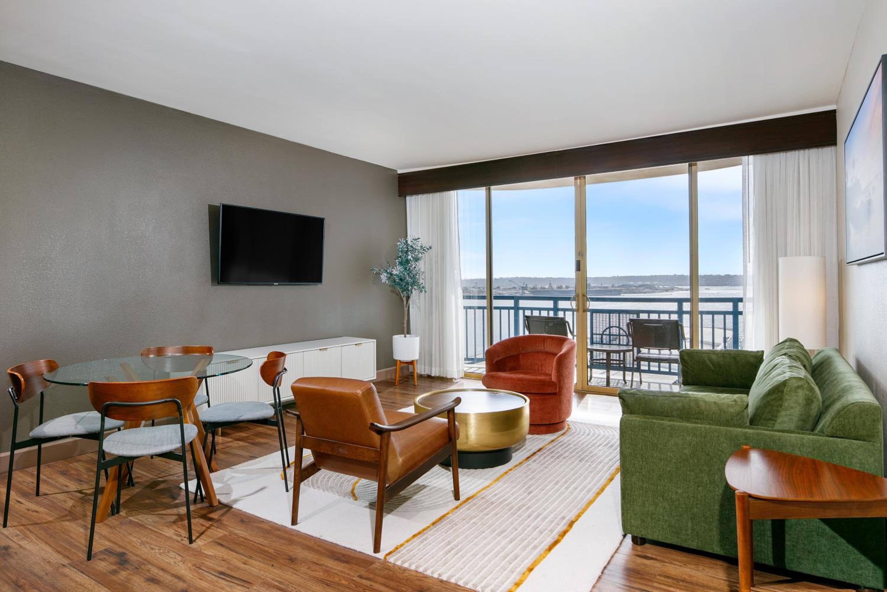 King Point Loma Suite with Bay View - Non-Smoking