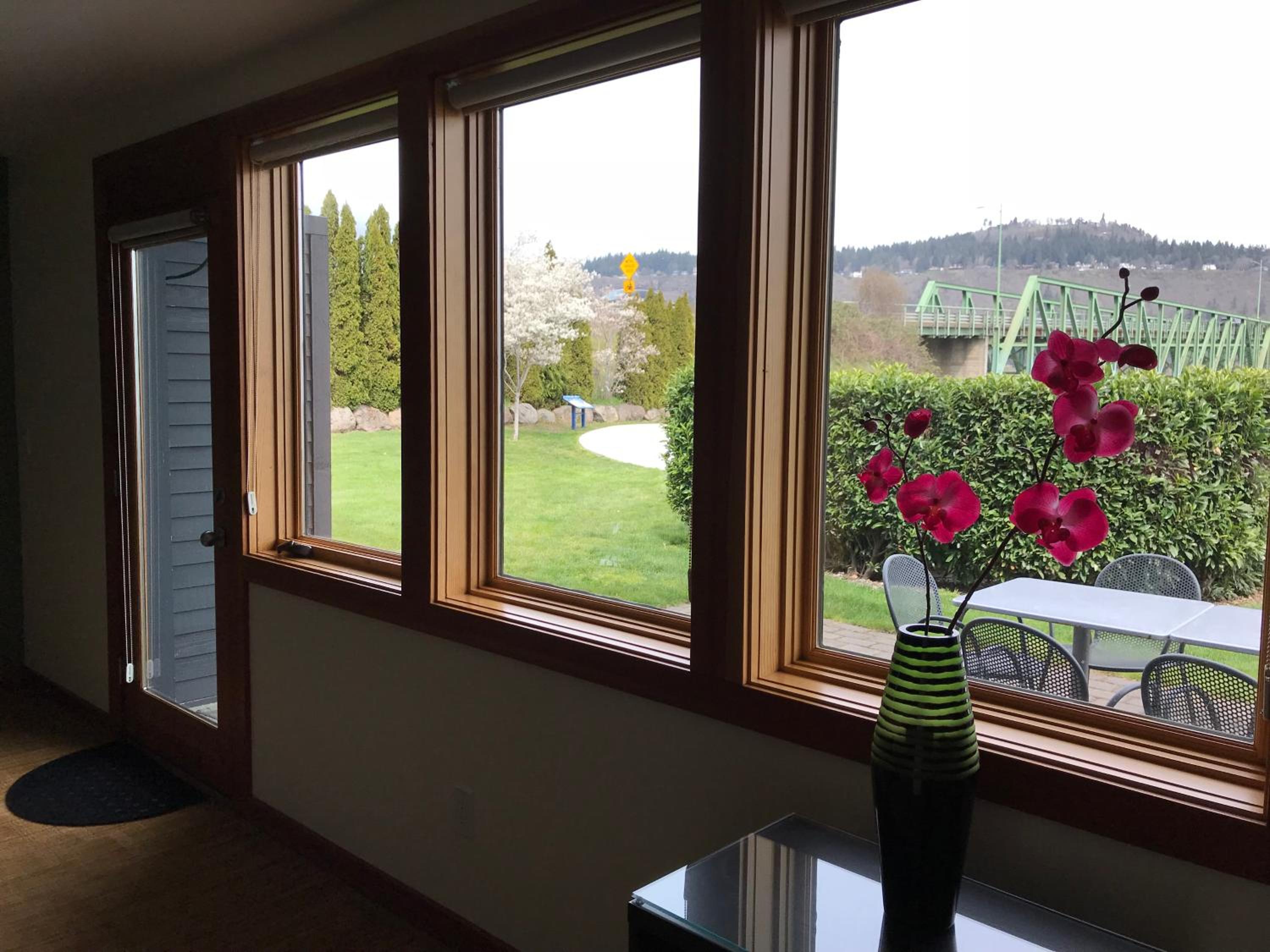 King Suite with River View - Kitchen & Patio, No Pets