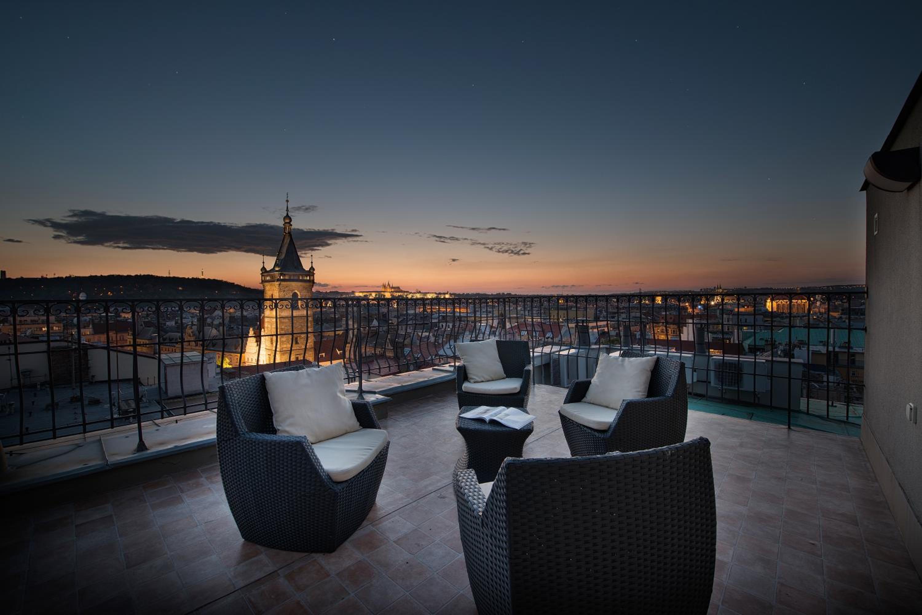 Apartment with City View