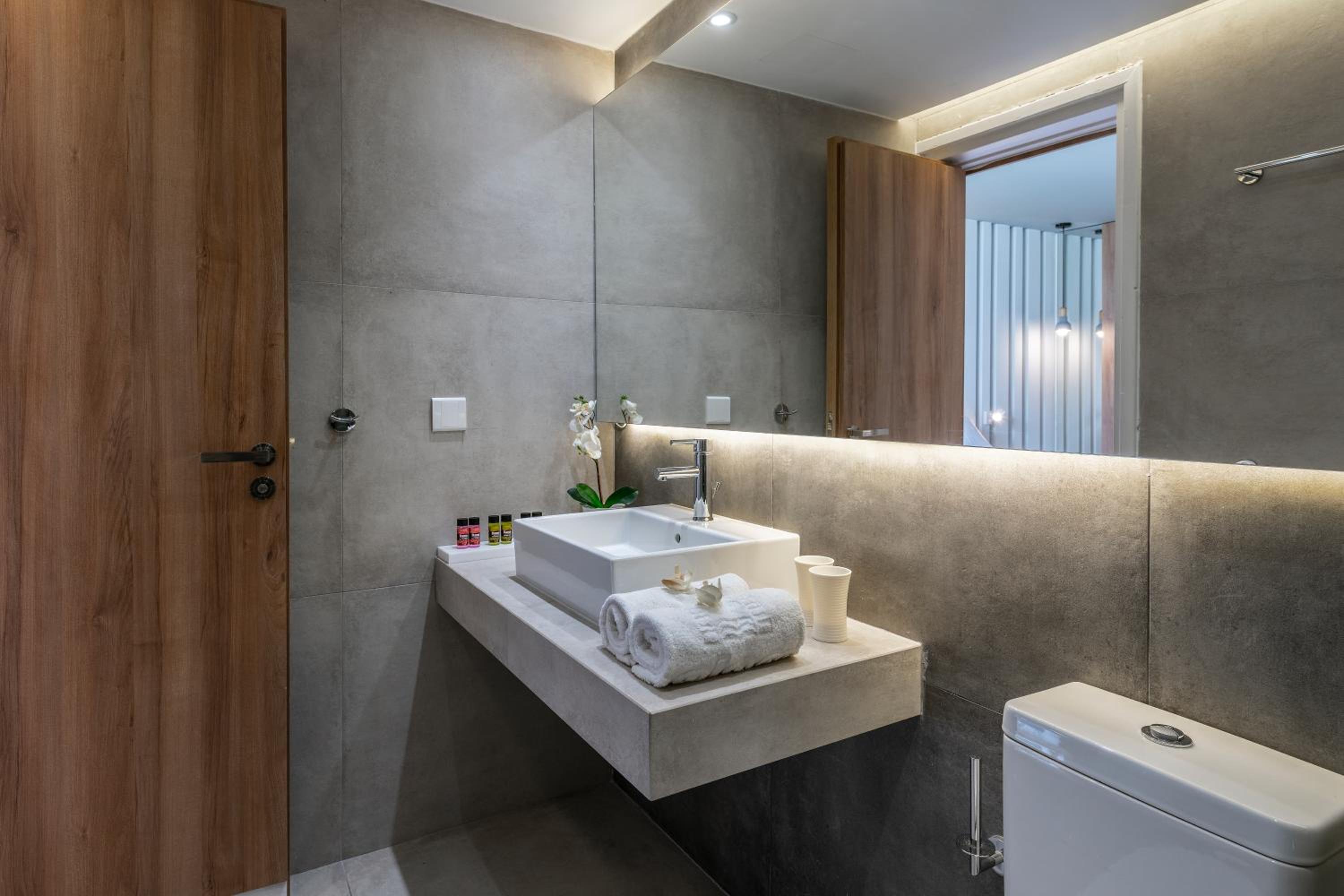 Double Room with Partial Sea View