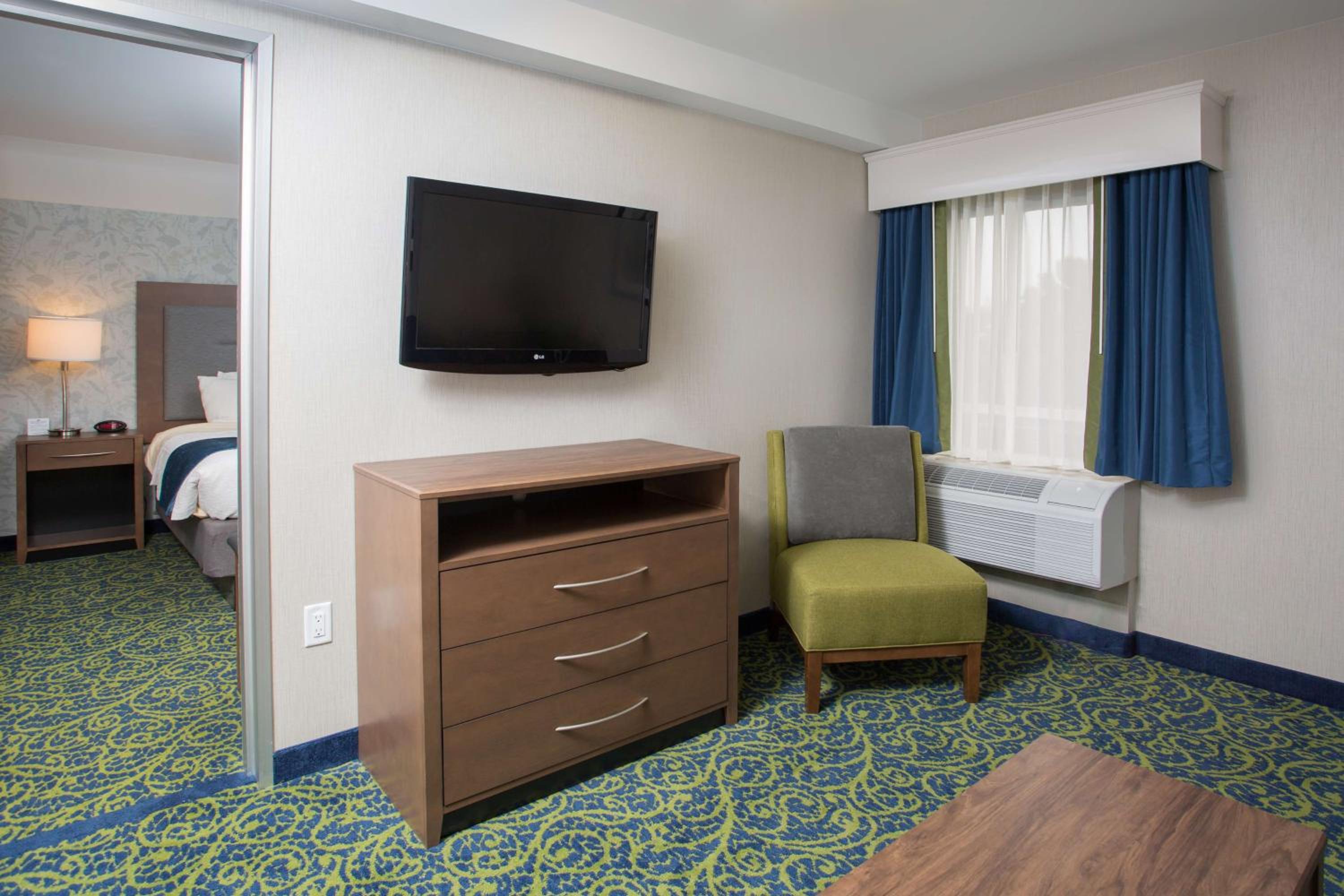 King Suite with Full Kitchen