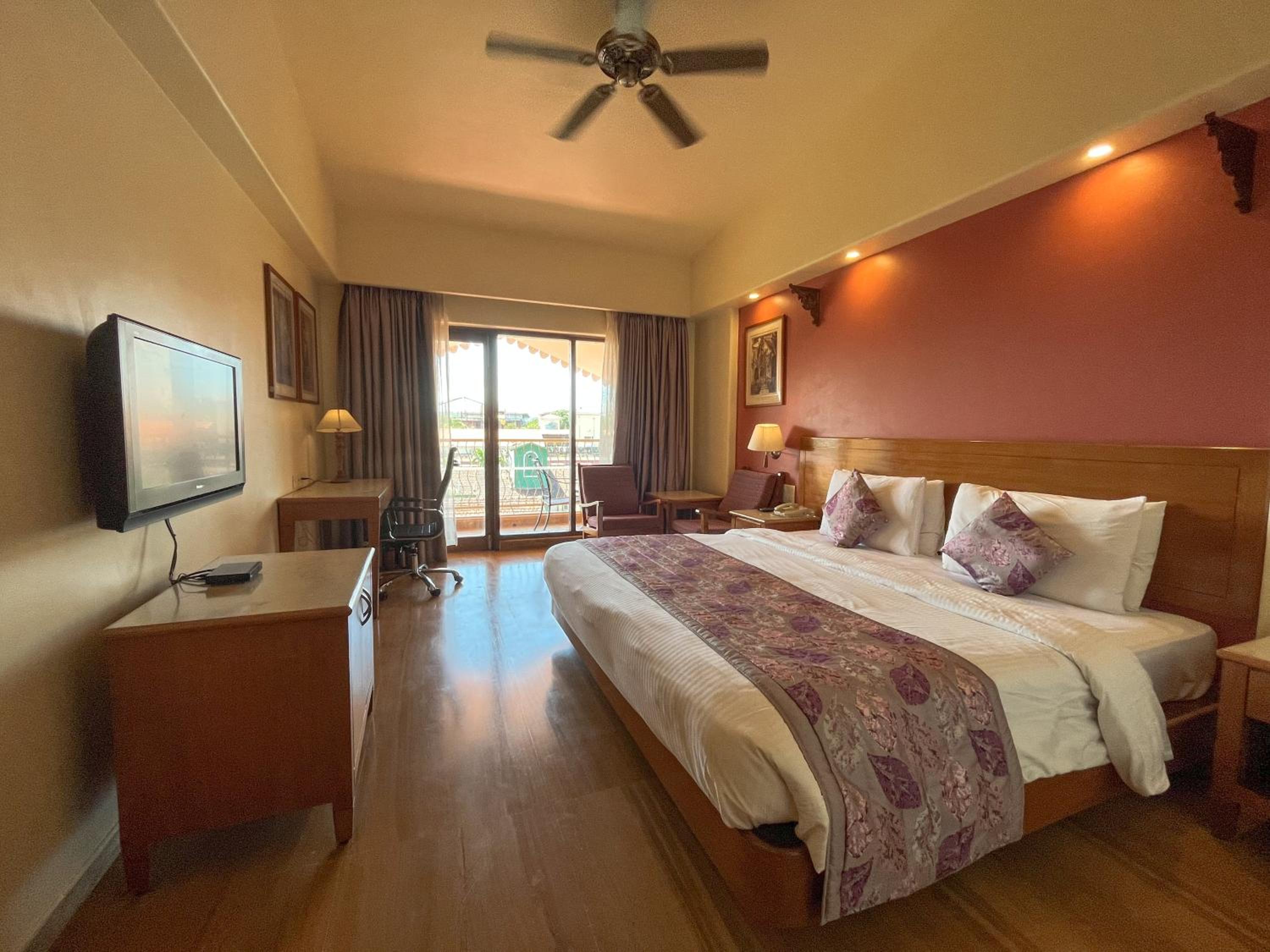 Deluxe Double or Twin Room
