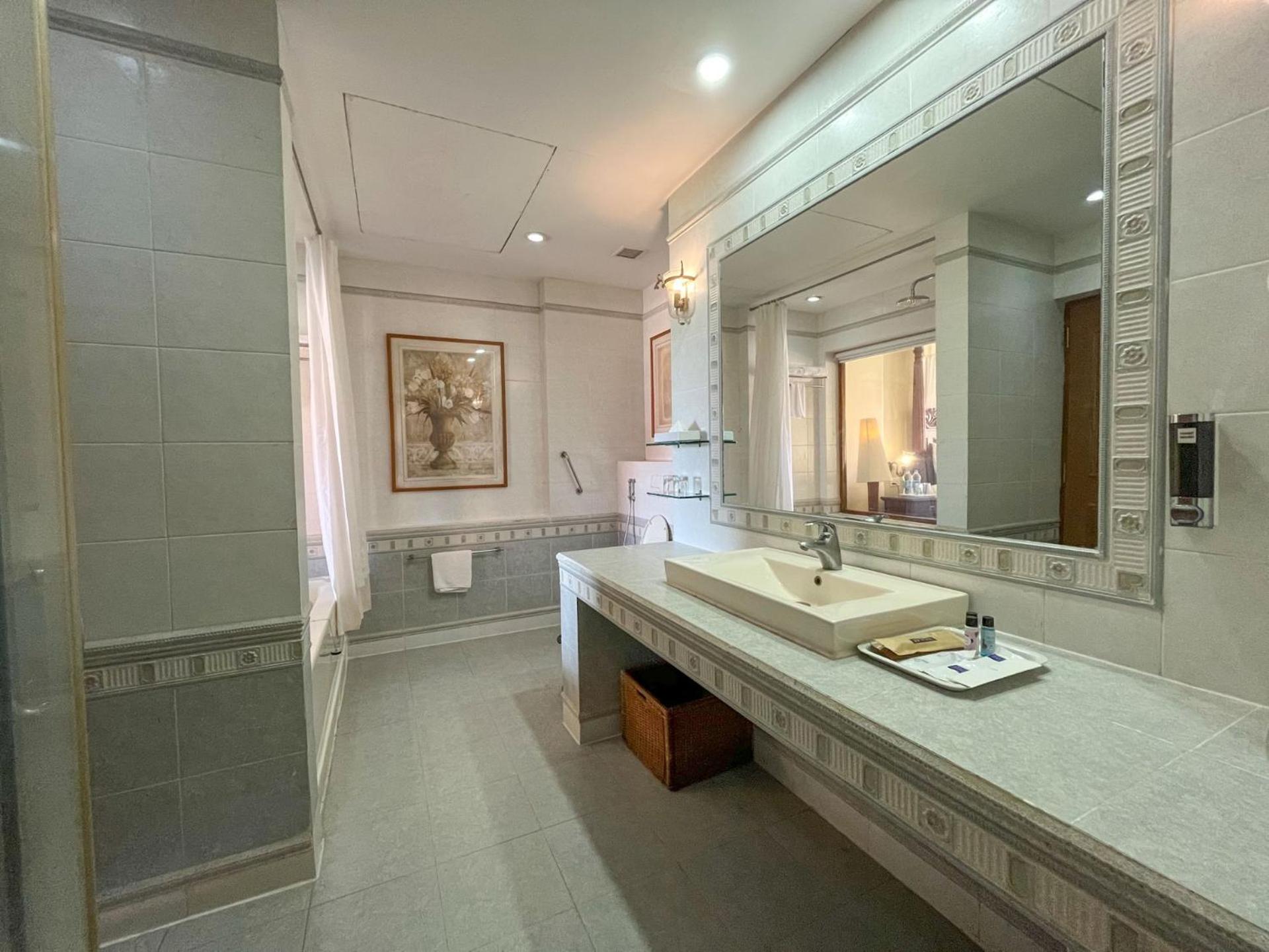 Suite Room