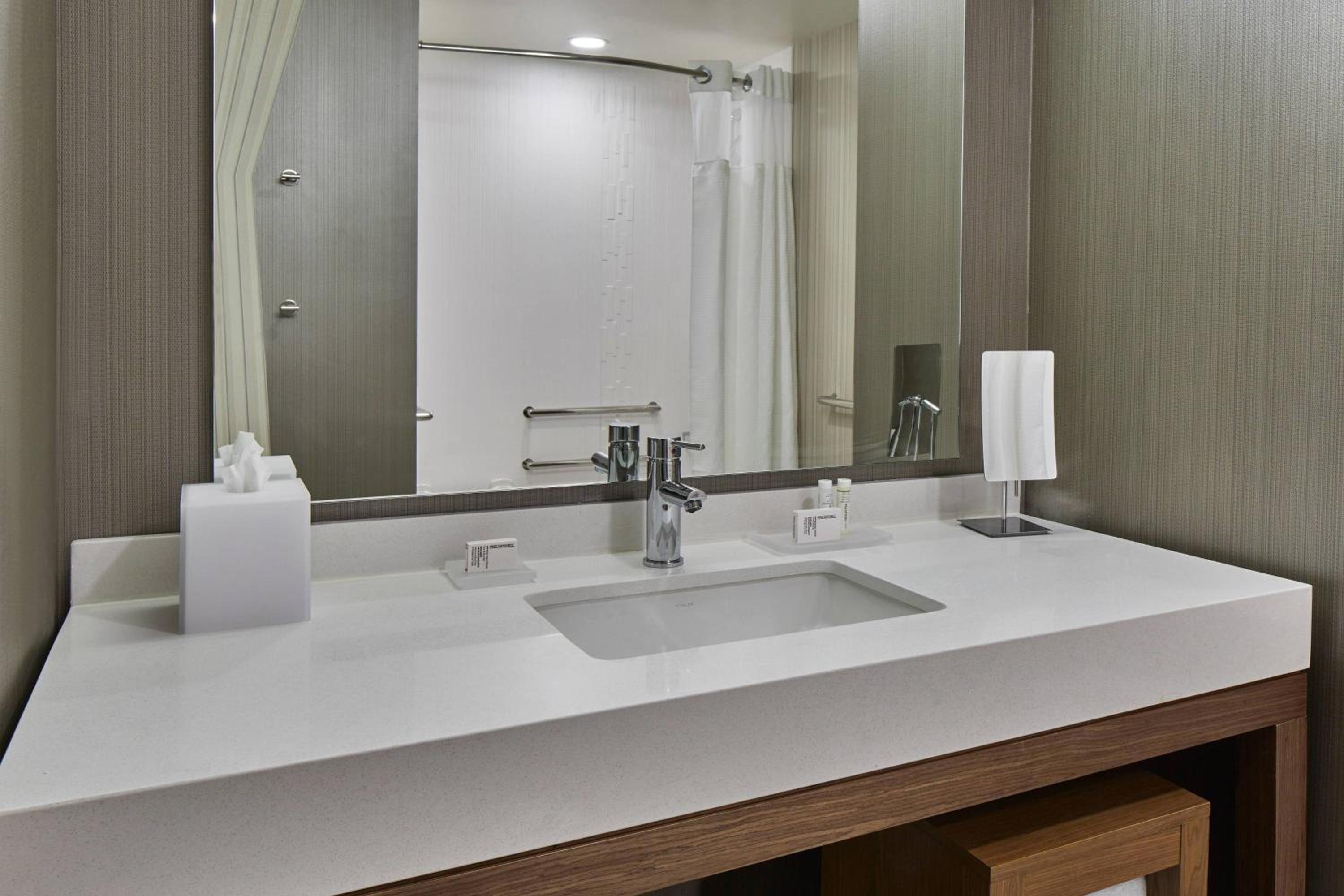 Guest room, 1 King, Sofa bed