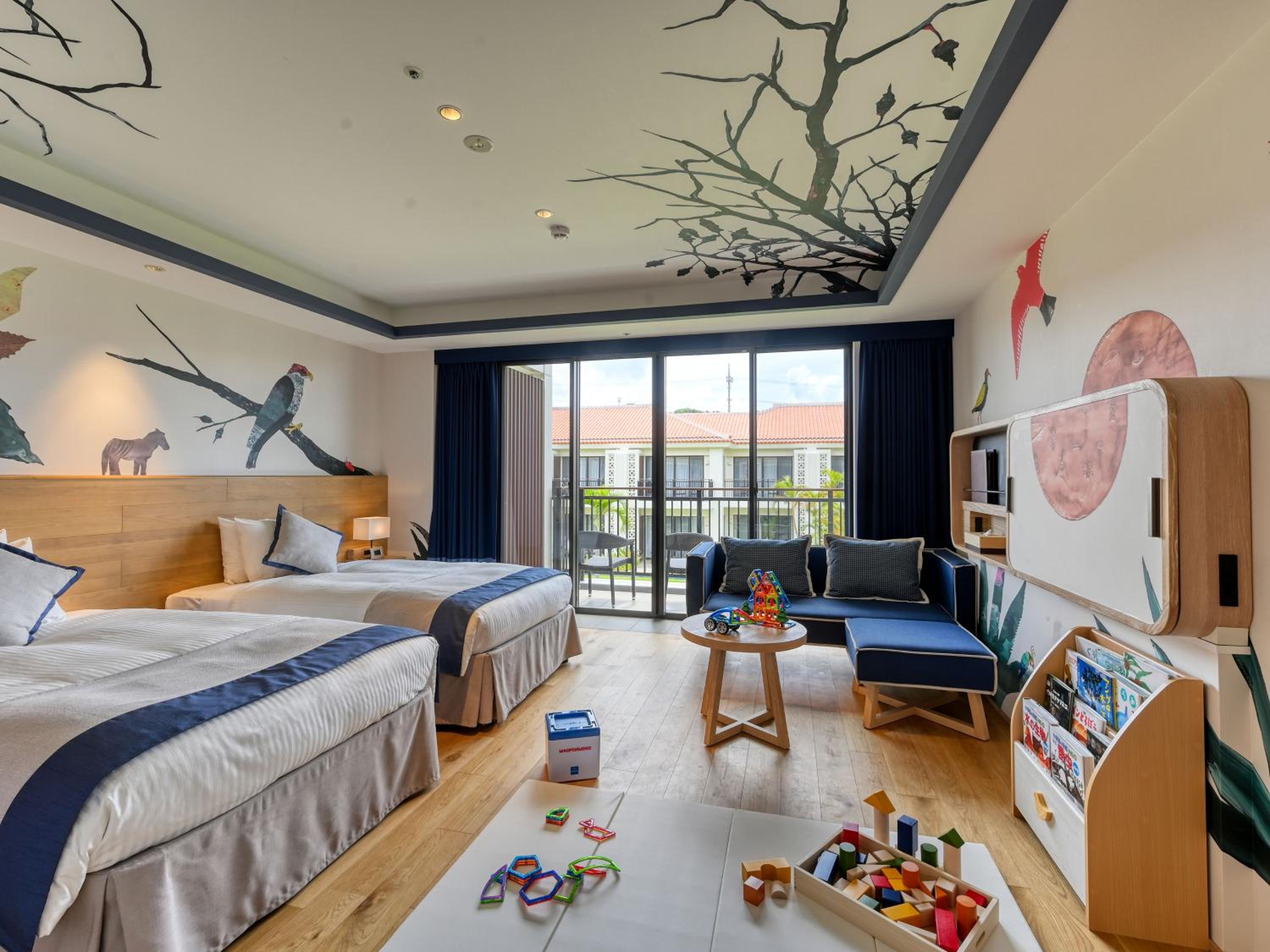 Family Room with Nature