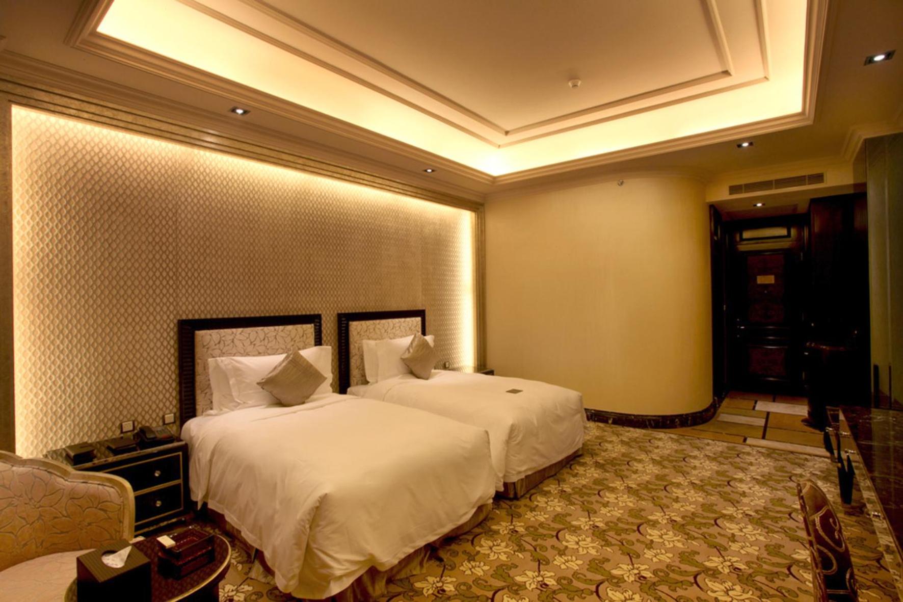 Chateau Deluxe Twin Room