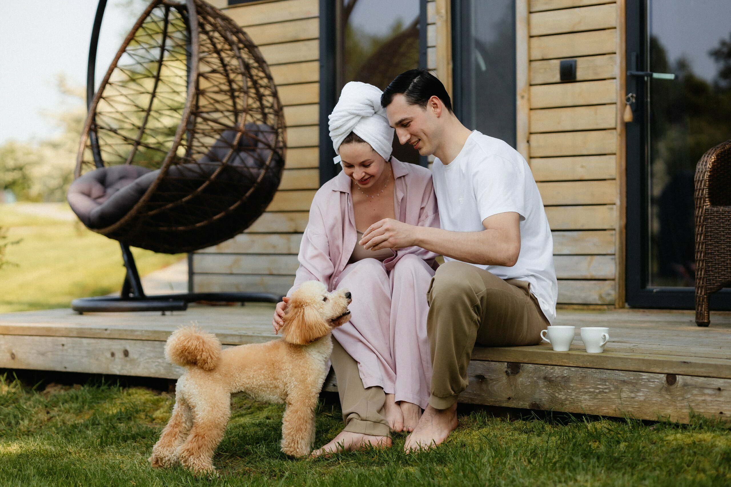 Домик с кондиционером и качелью