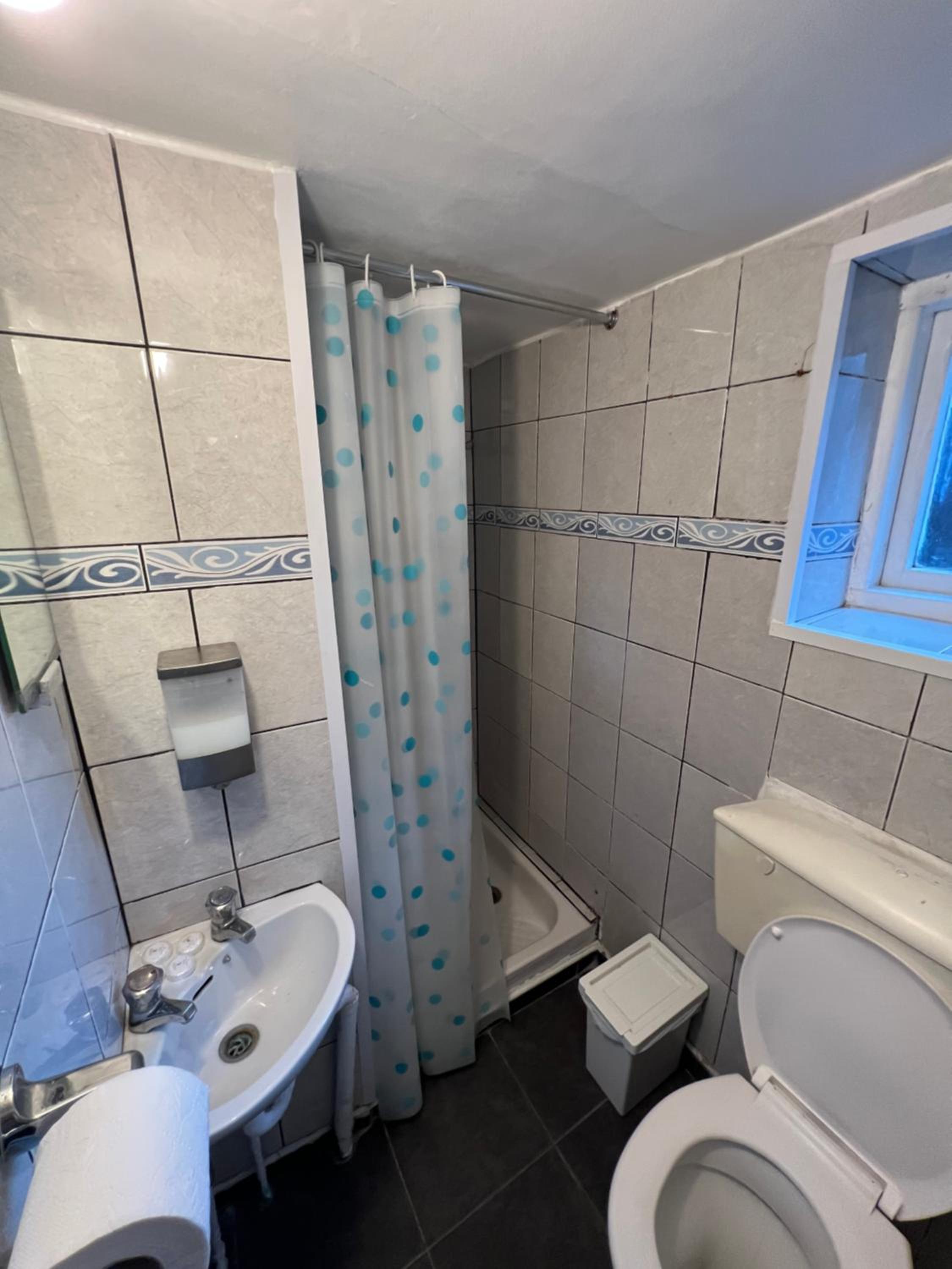Double Room with Shared Bathroom