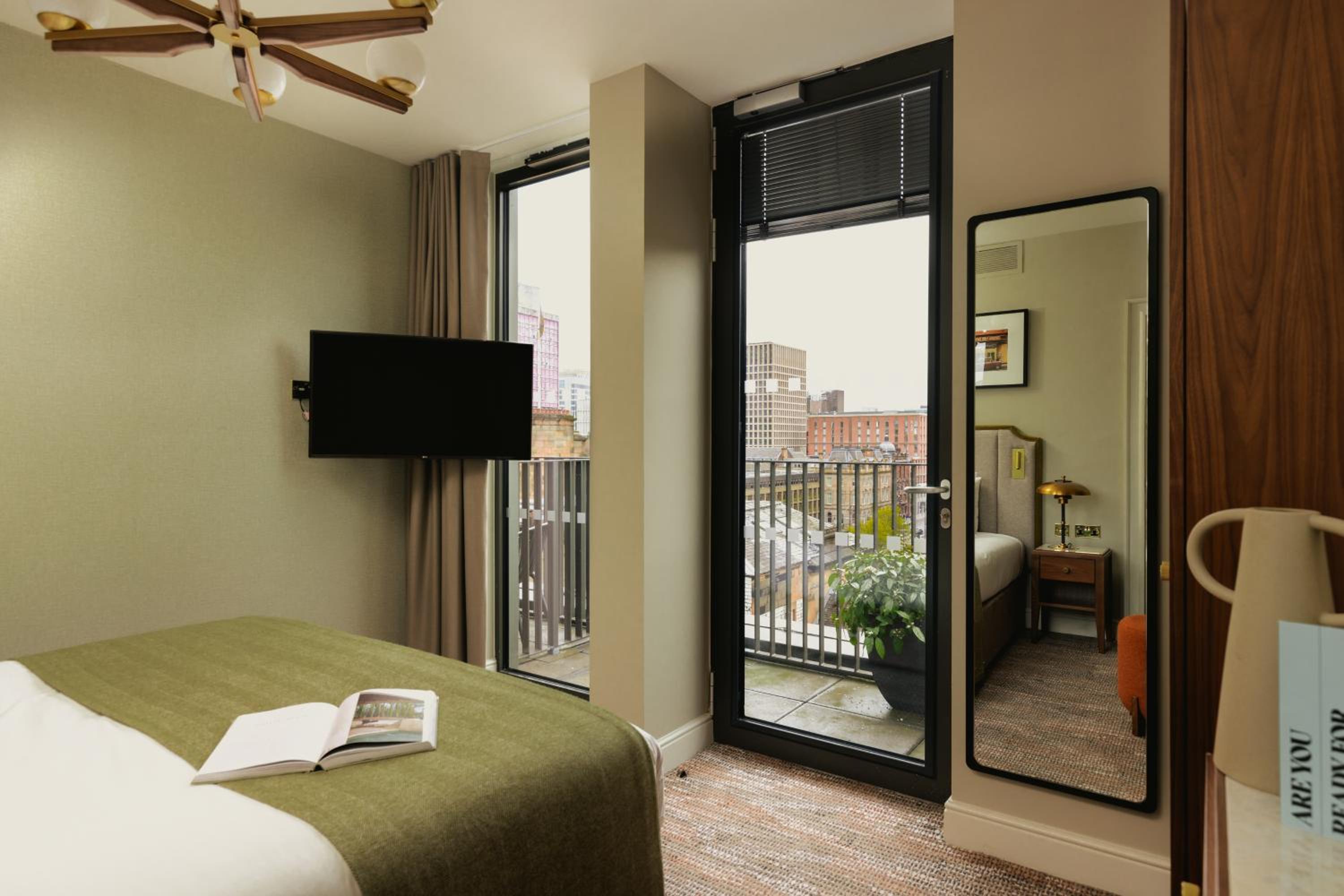 Penthouse One Bedroom Apartment