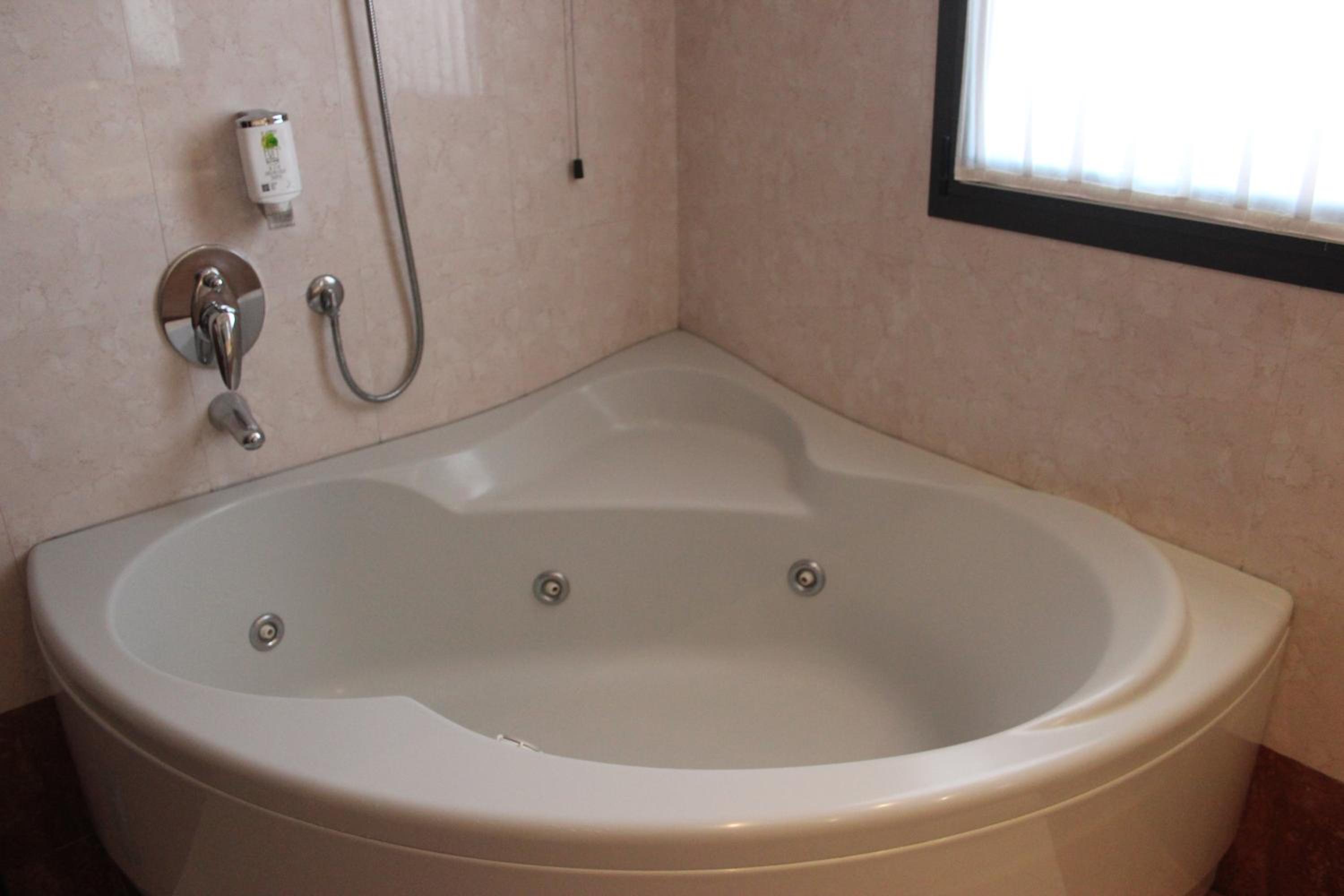 Suite with Lake View