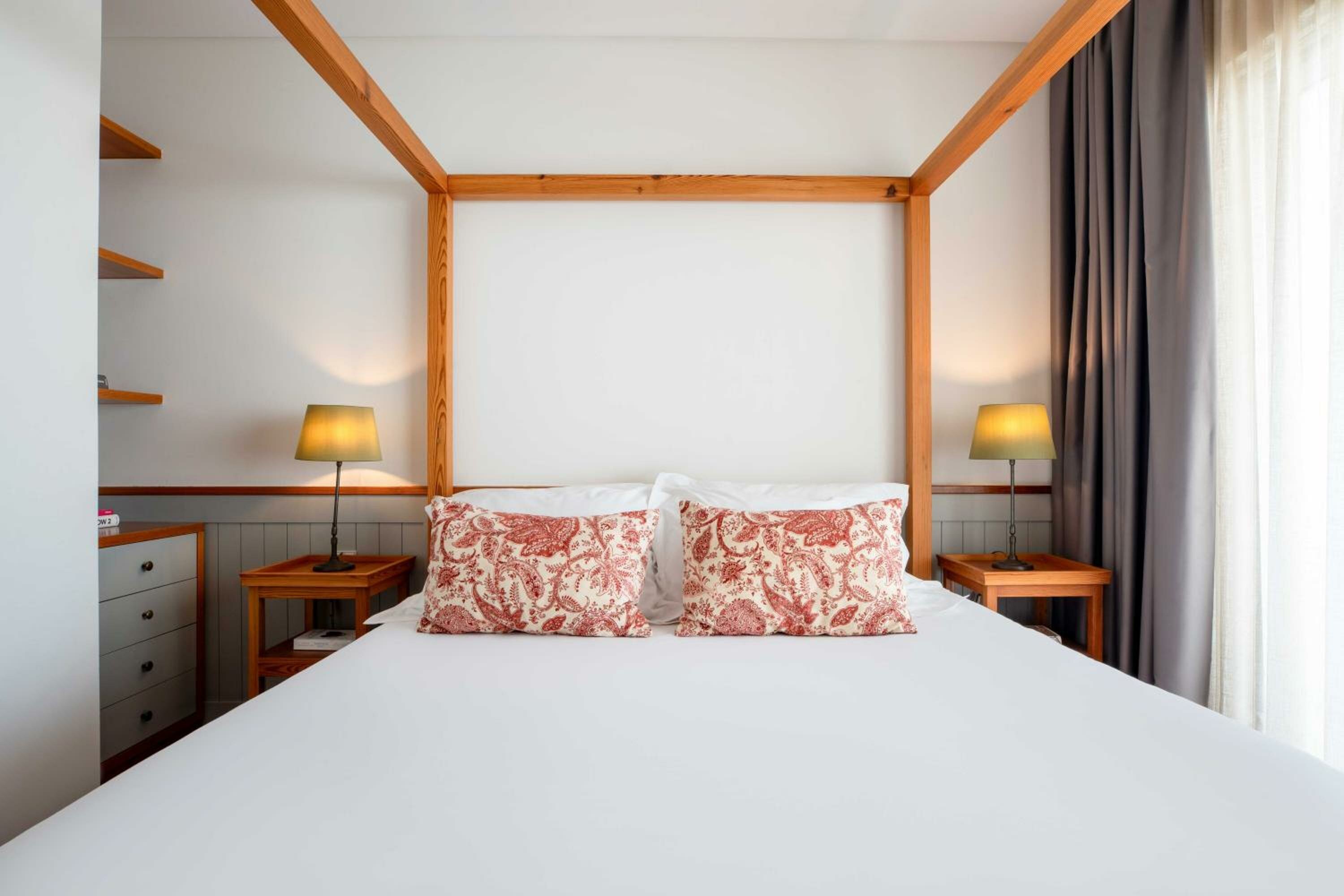 Three-Bedroom Apartment with Balcony and Pool View