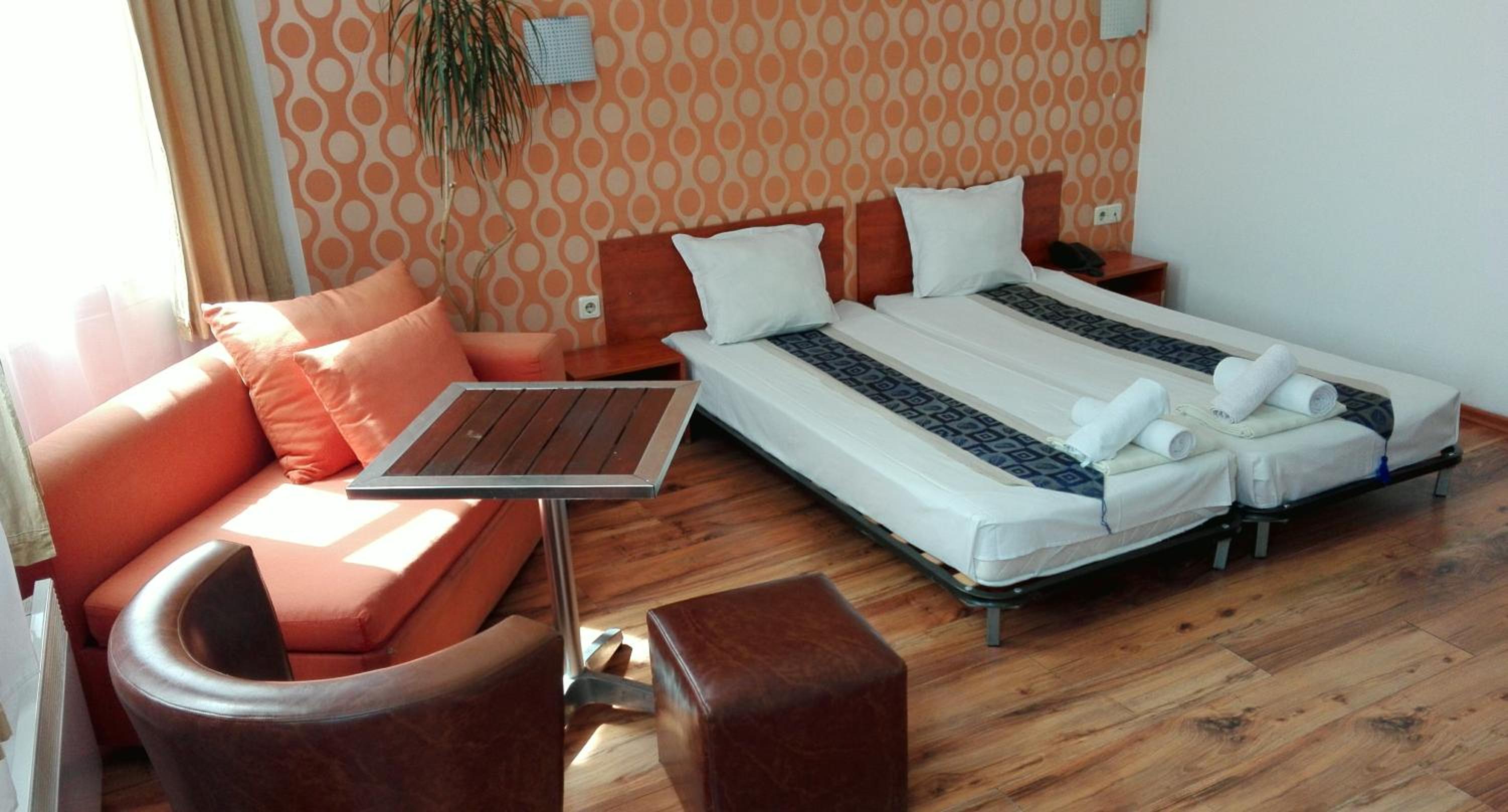 Deluxe Double or Twin Room With Extra Bed