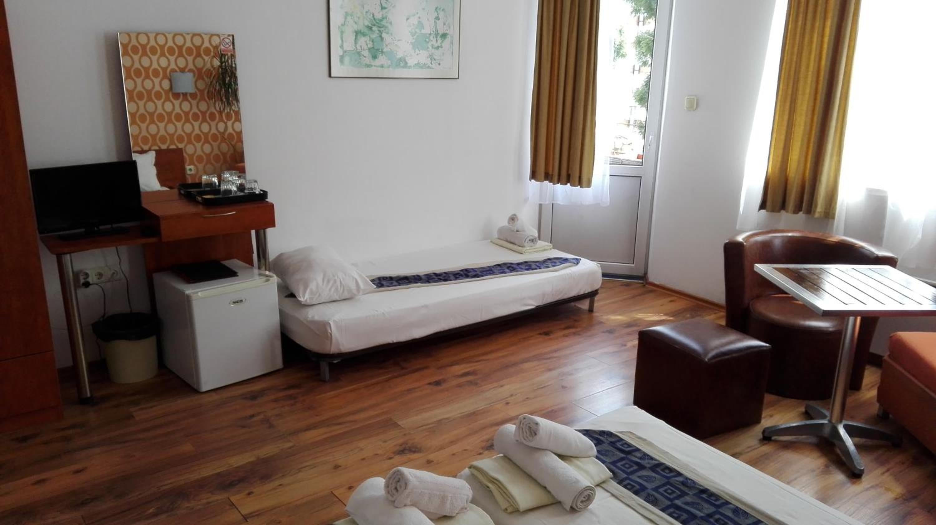 Deluxe Double or Twin Room With Extra Bed