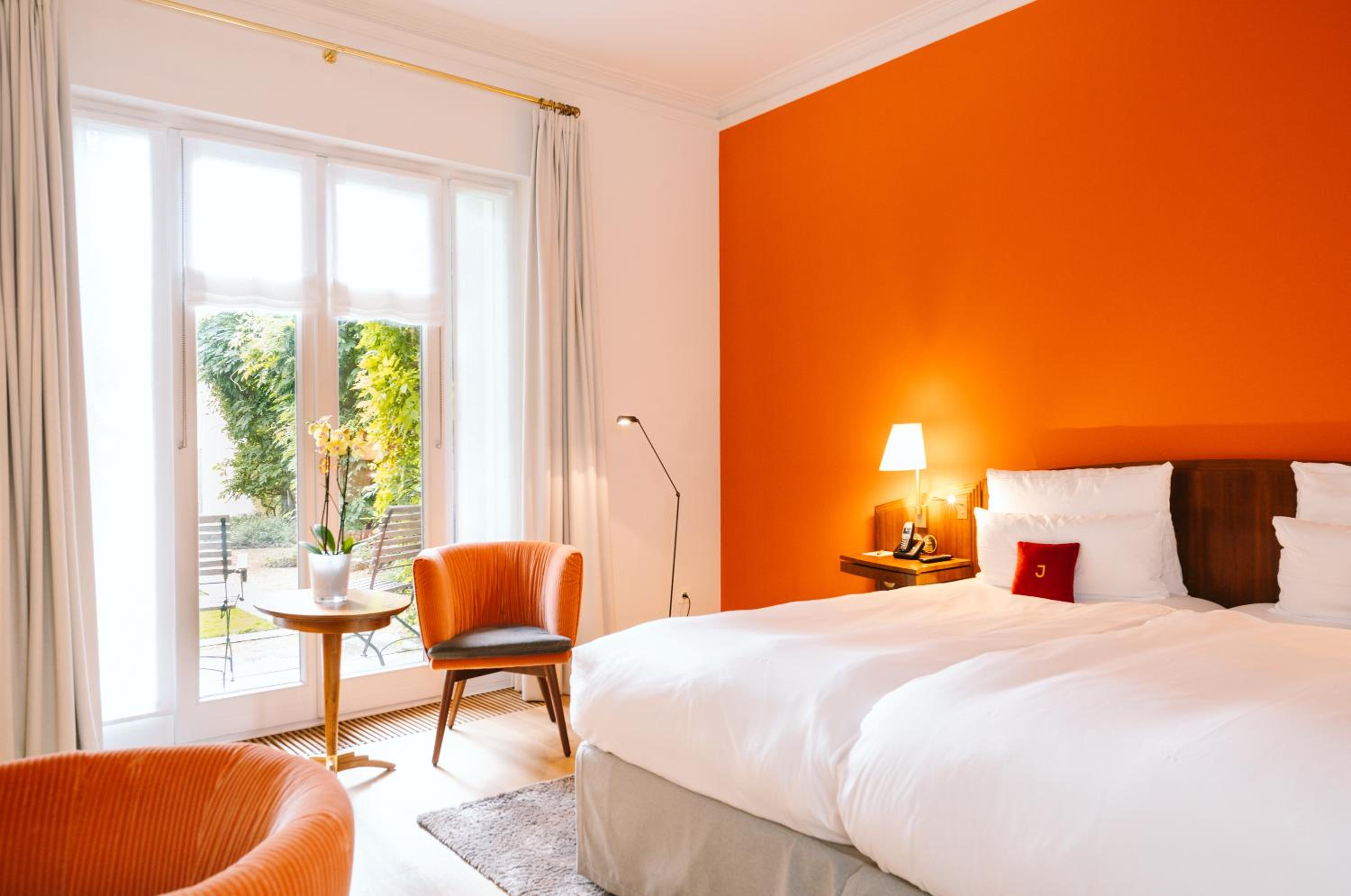 Deluxe Double Room With Garden View