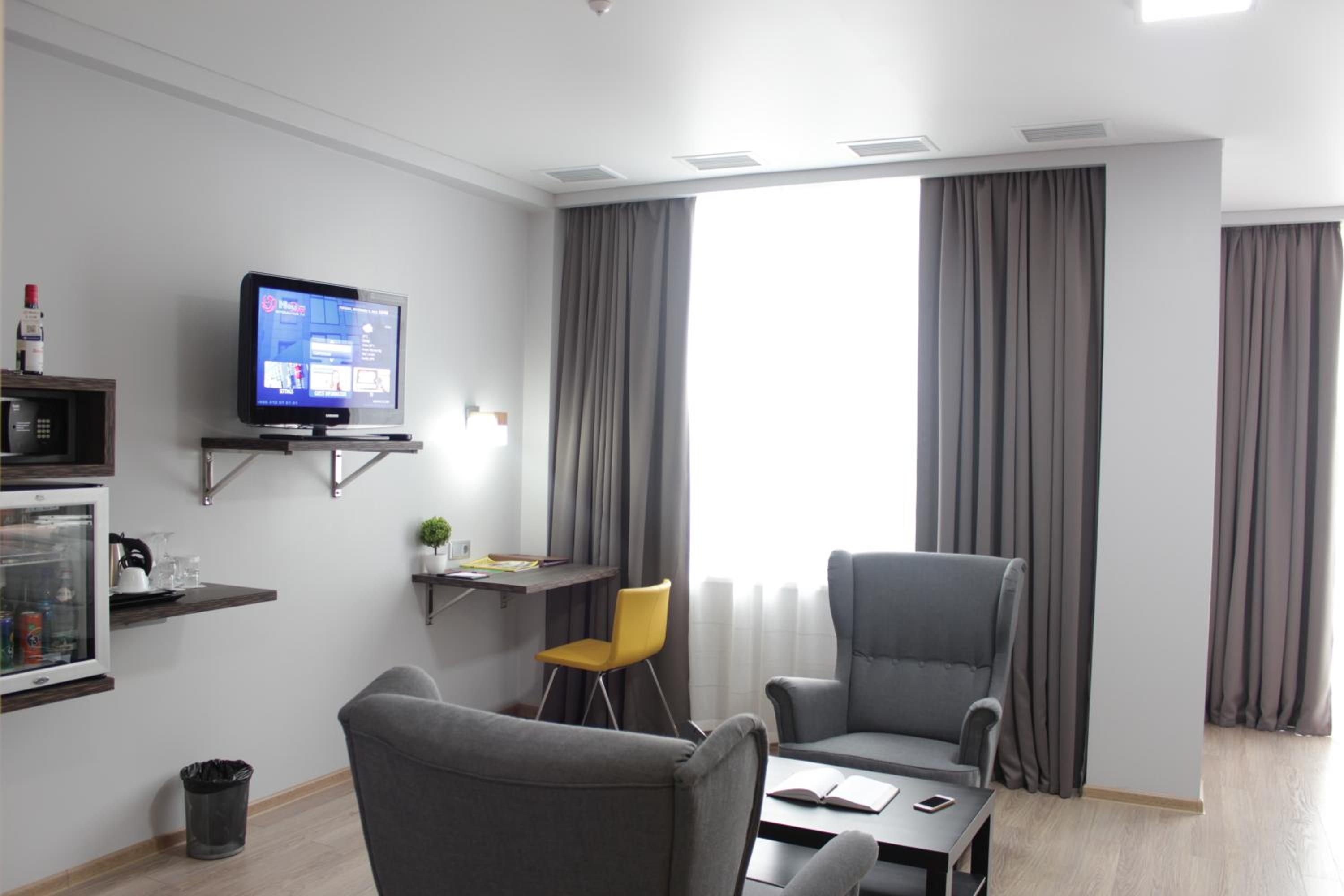 Superior Deluxe Double or Twin Room 