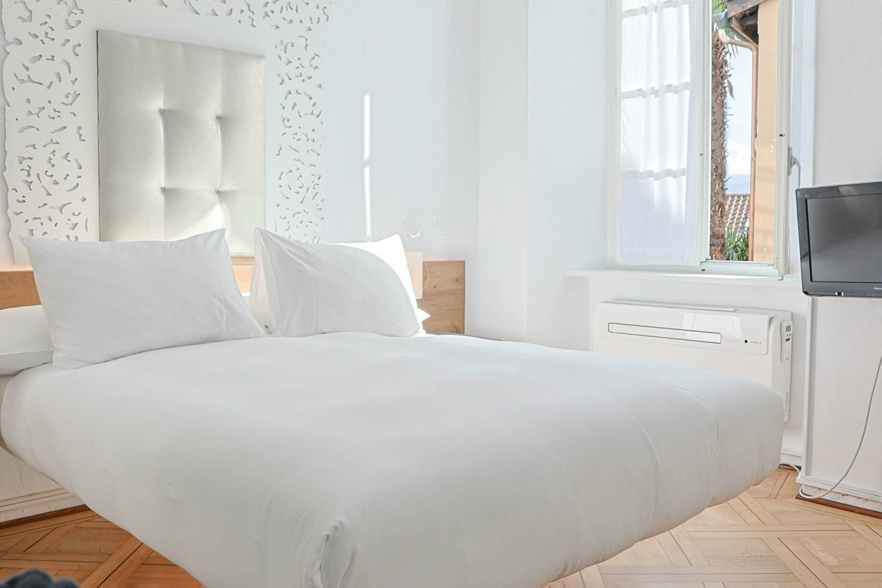 Charme Double Room with Balcony