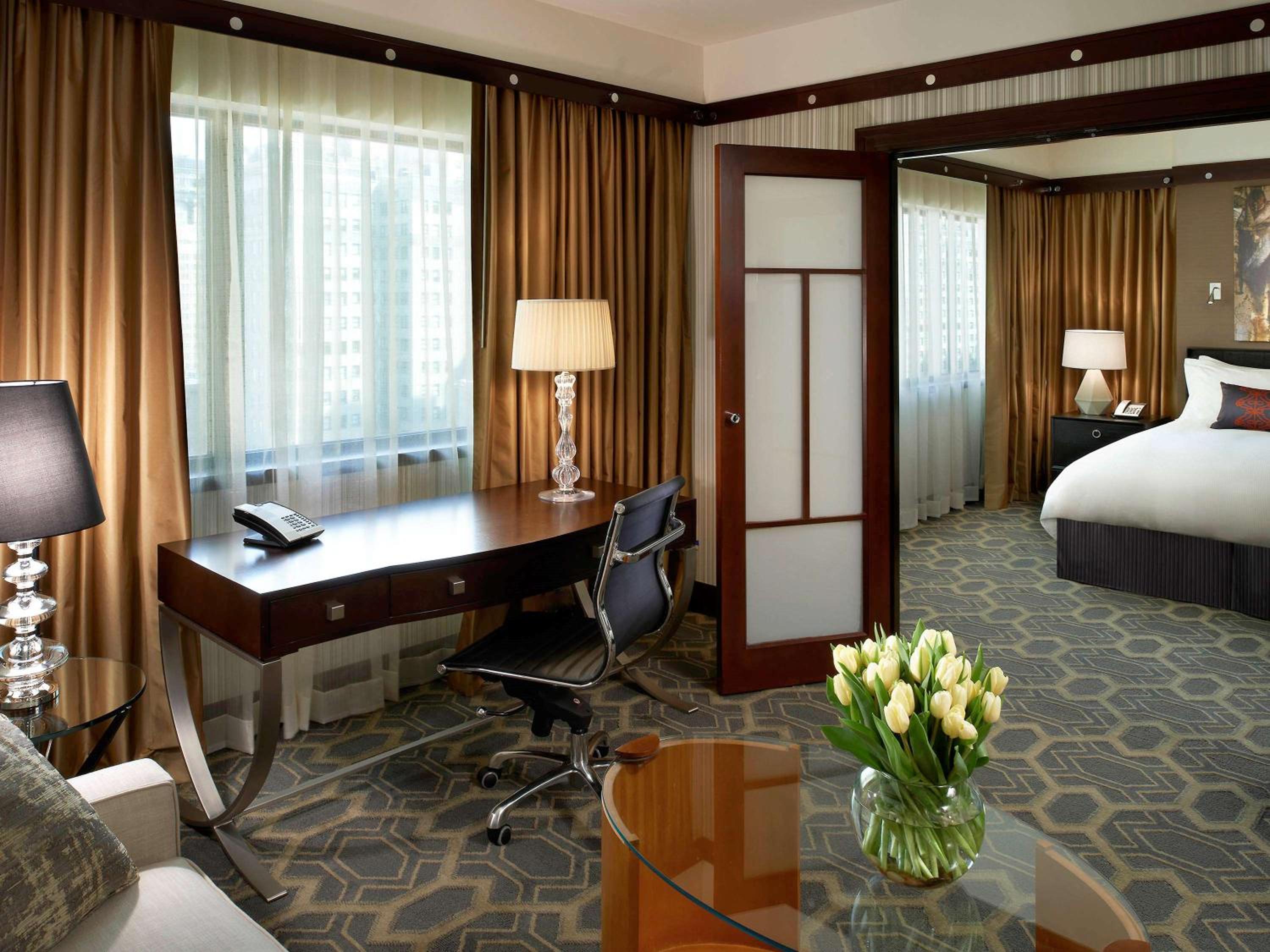 Prestige King Suite - Corner Room