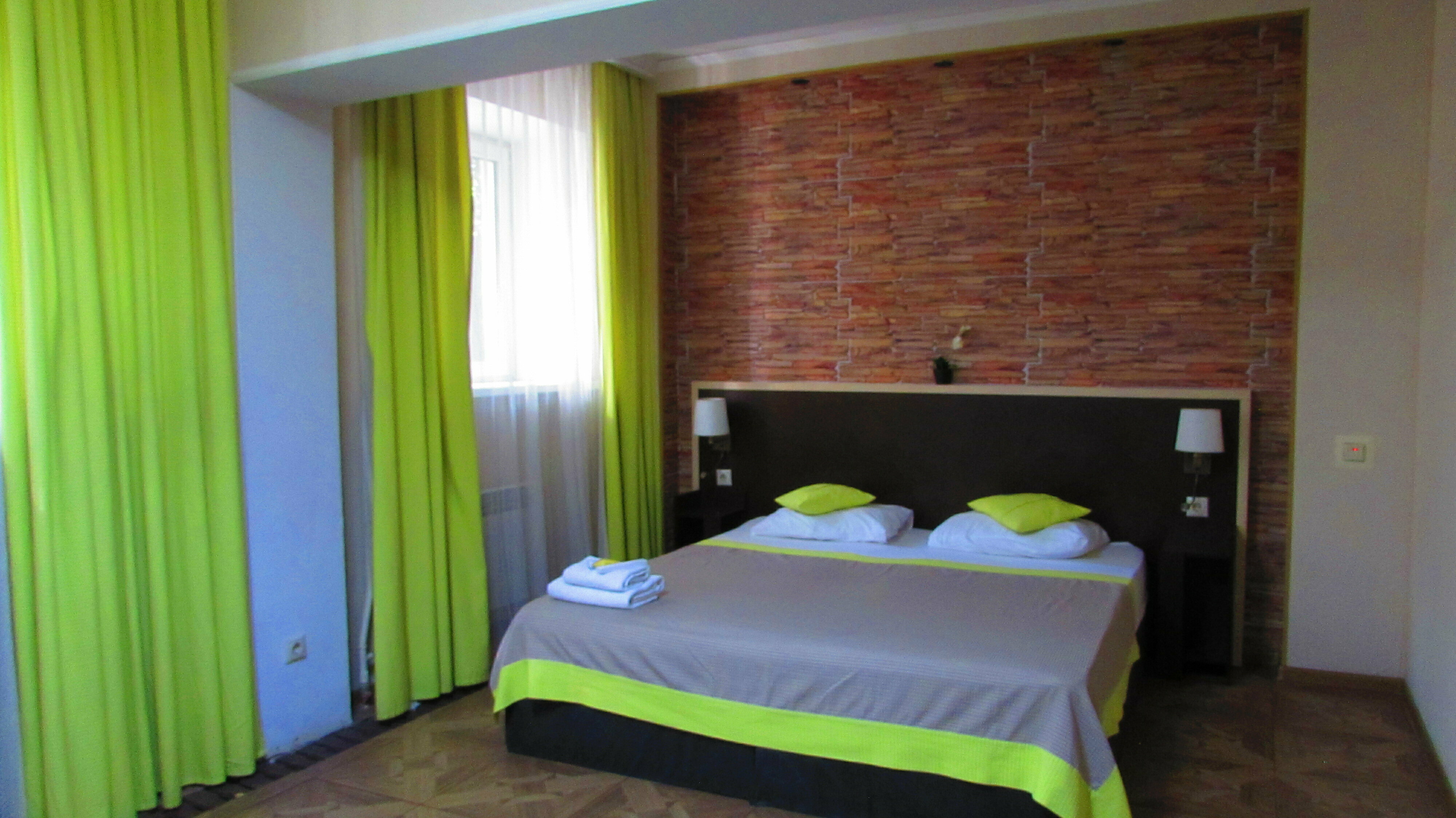 Полулюкс Делюкс