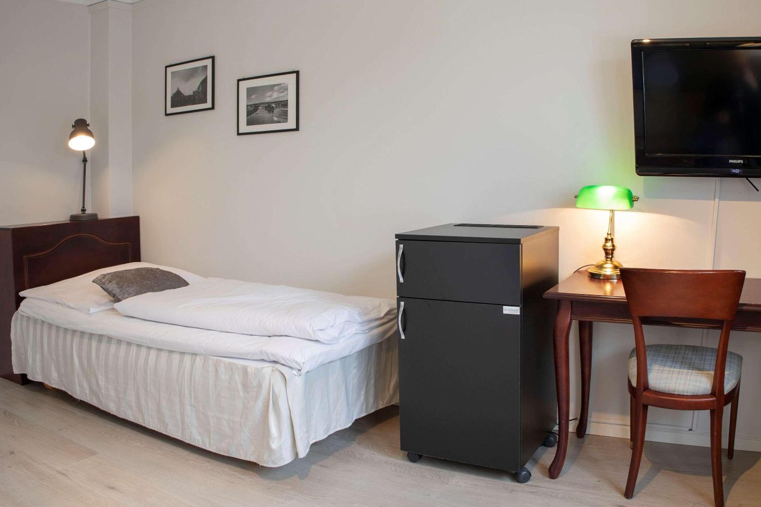 Single Room - Non-Smoking