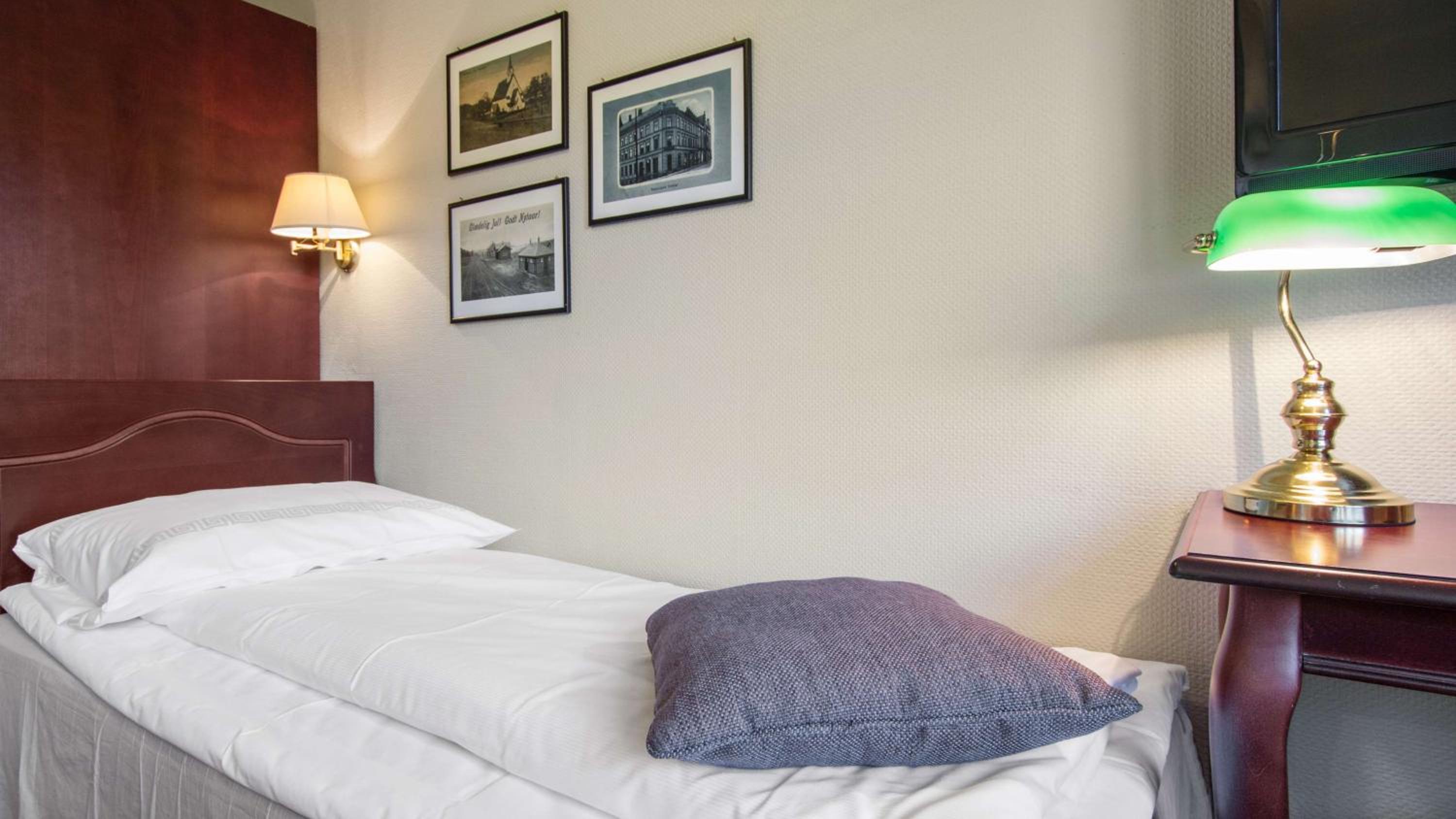 Single Room - Non-Smoking