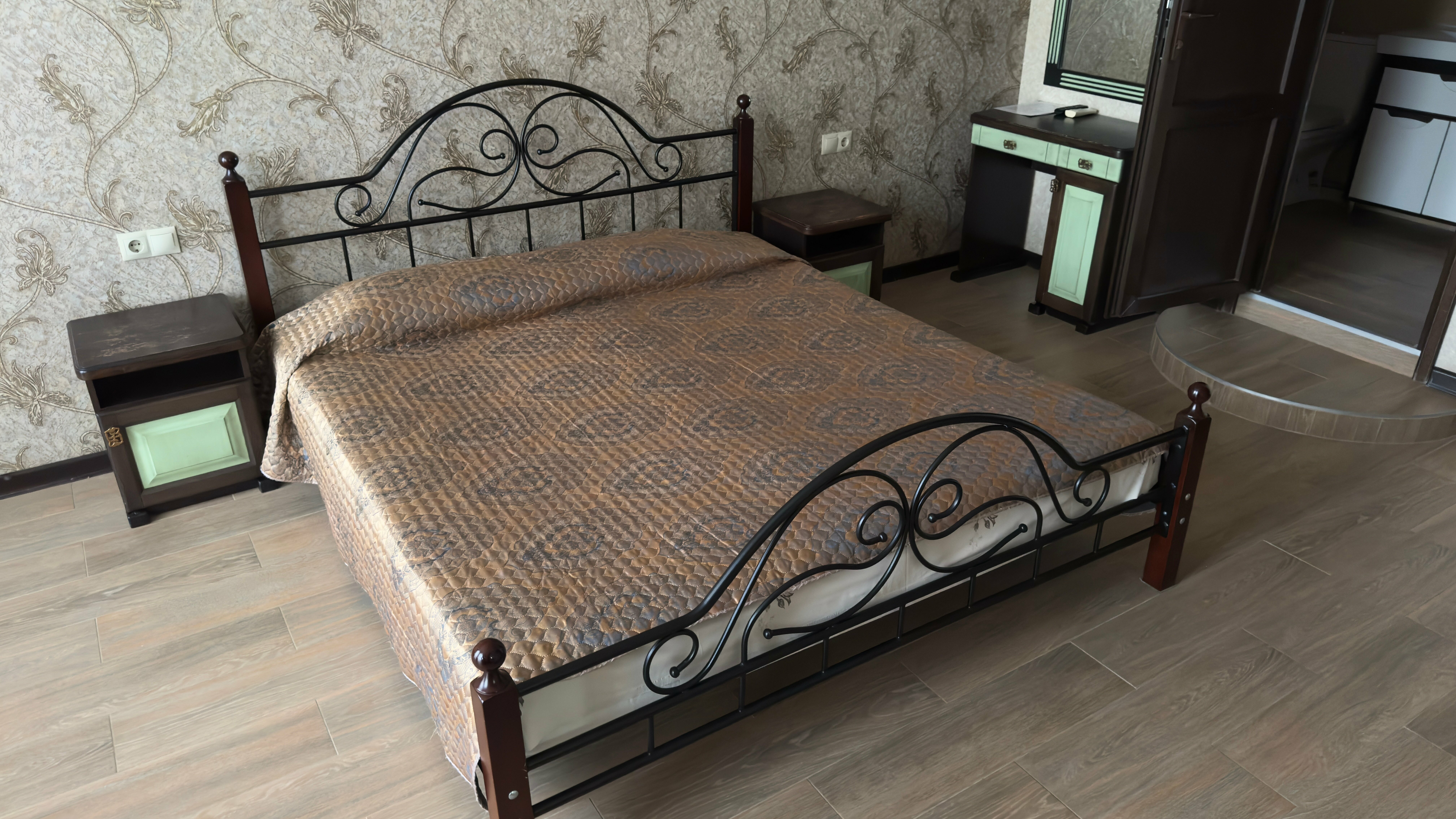 Большой двухместный номер с 1 кроватью