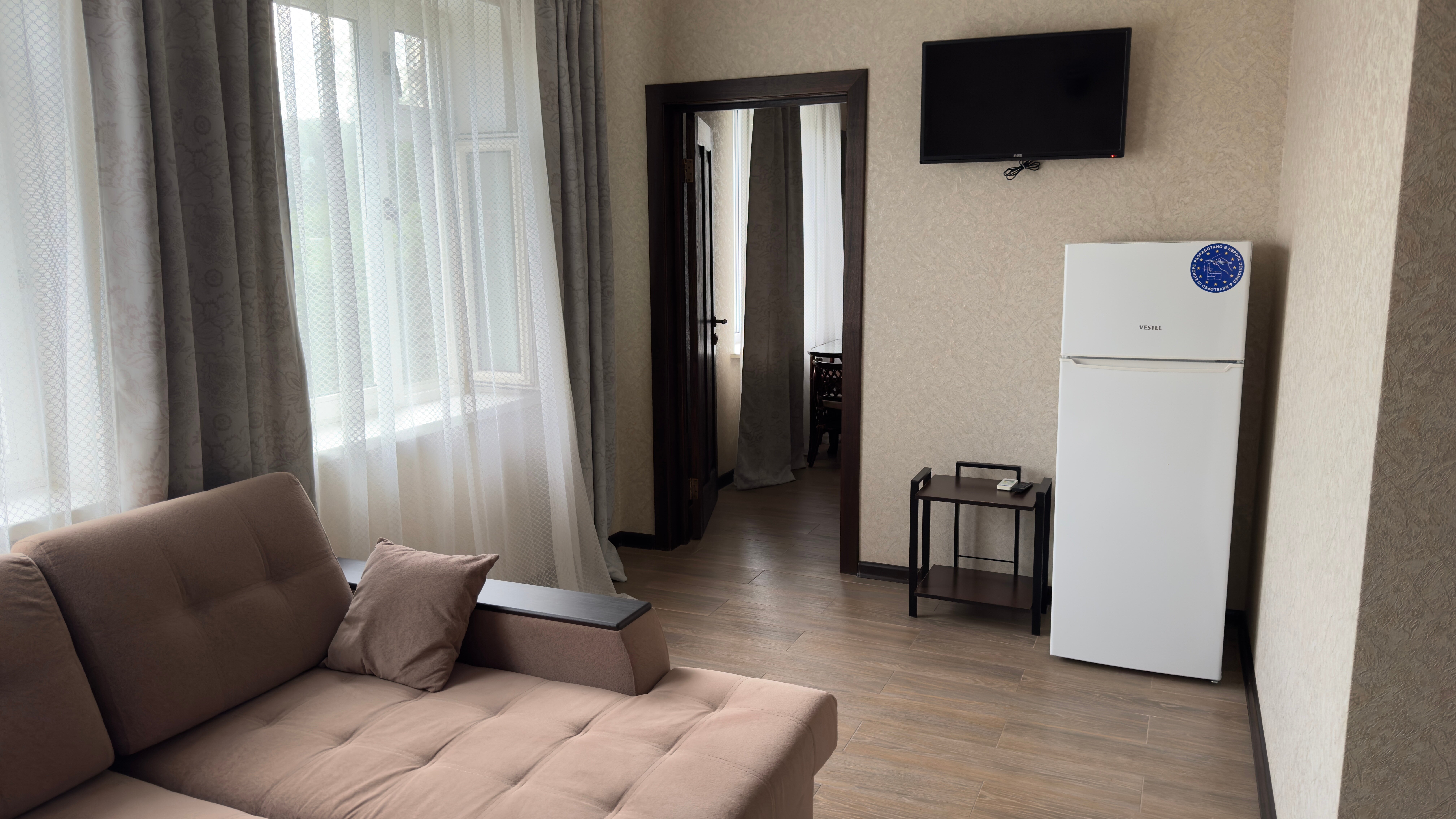 Семейный двухкомнатный номер