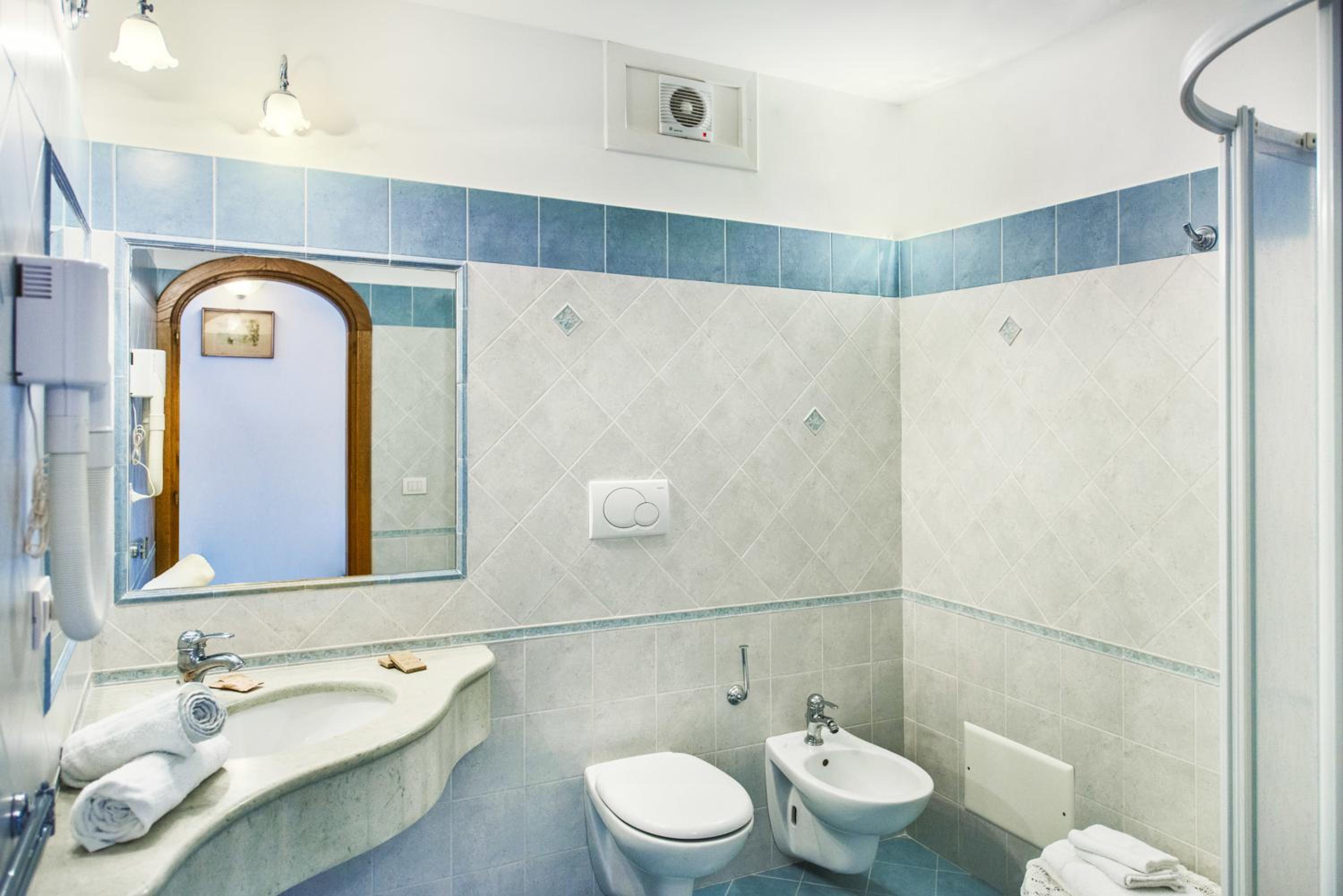 Double Room With Partial Sea View