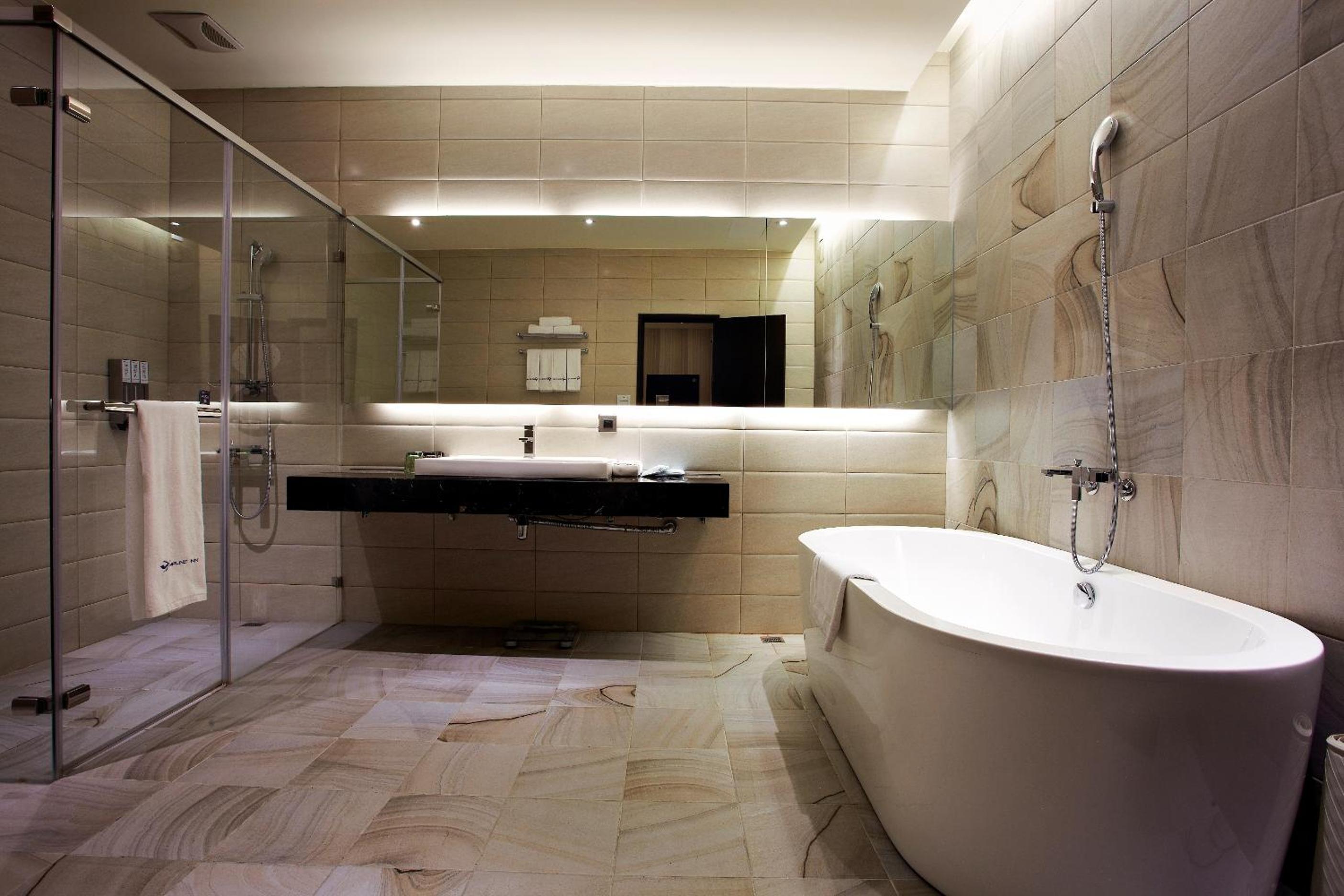 Superior Family Room - No Window