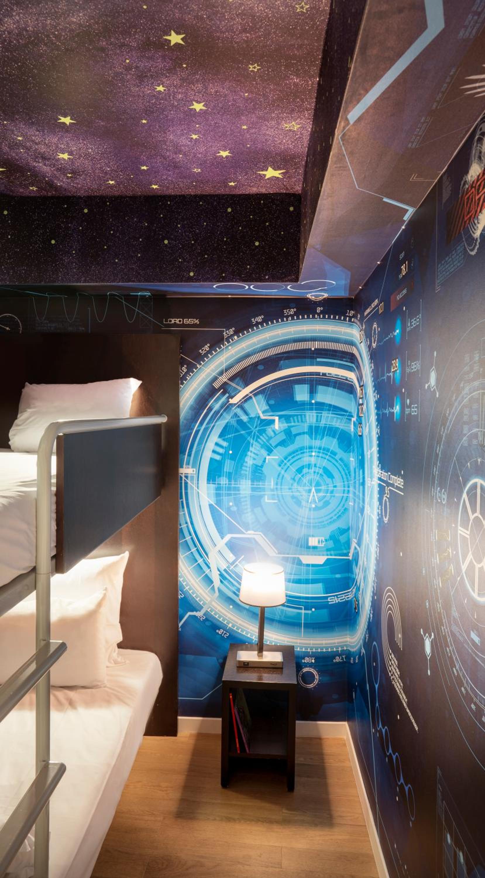 Prestige Family Suite (4 People + 2 Children)