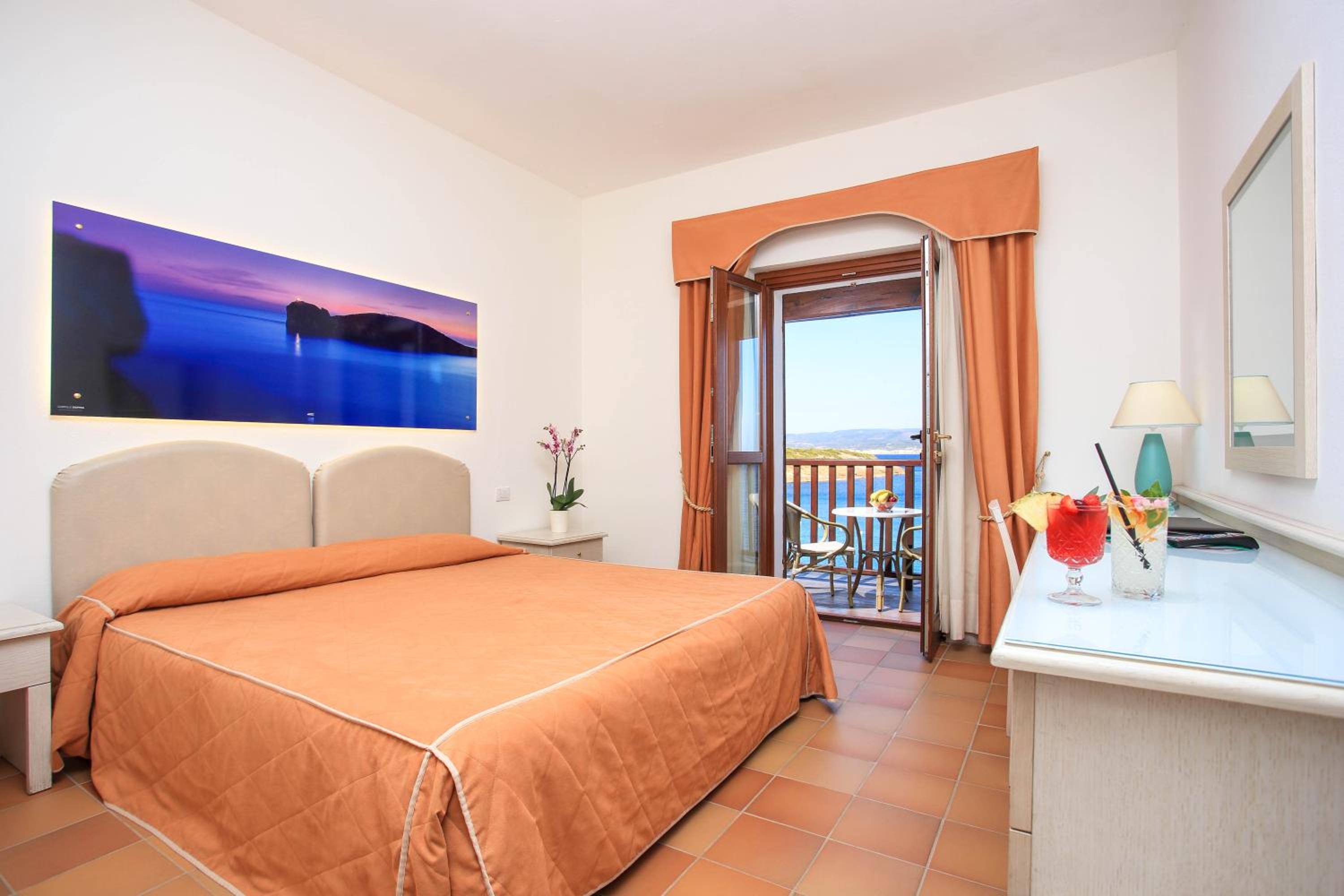 Double or Twin Room with Sea View